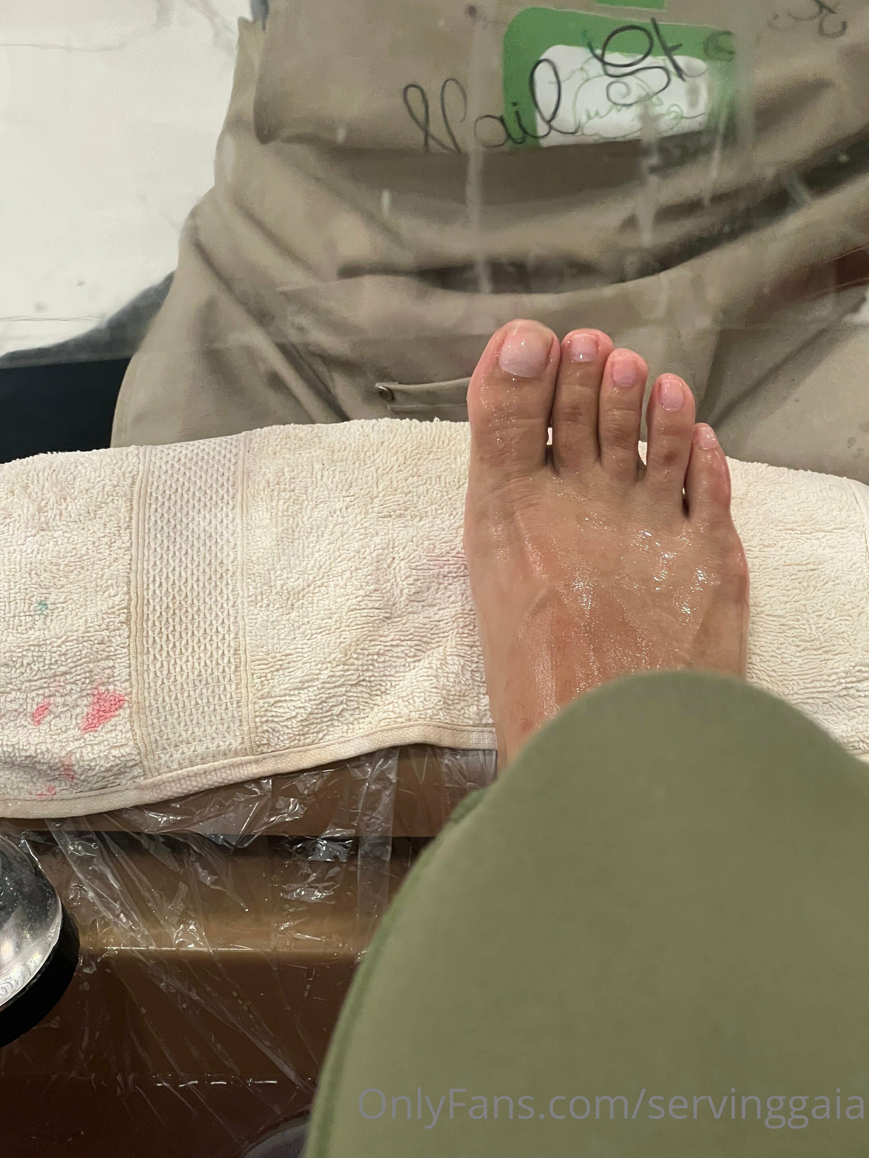 servinggaia feet photo 8
