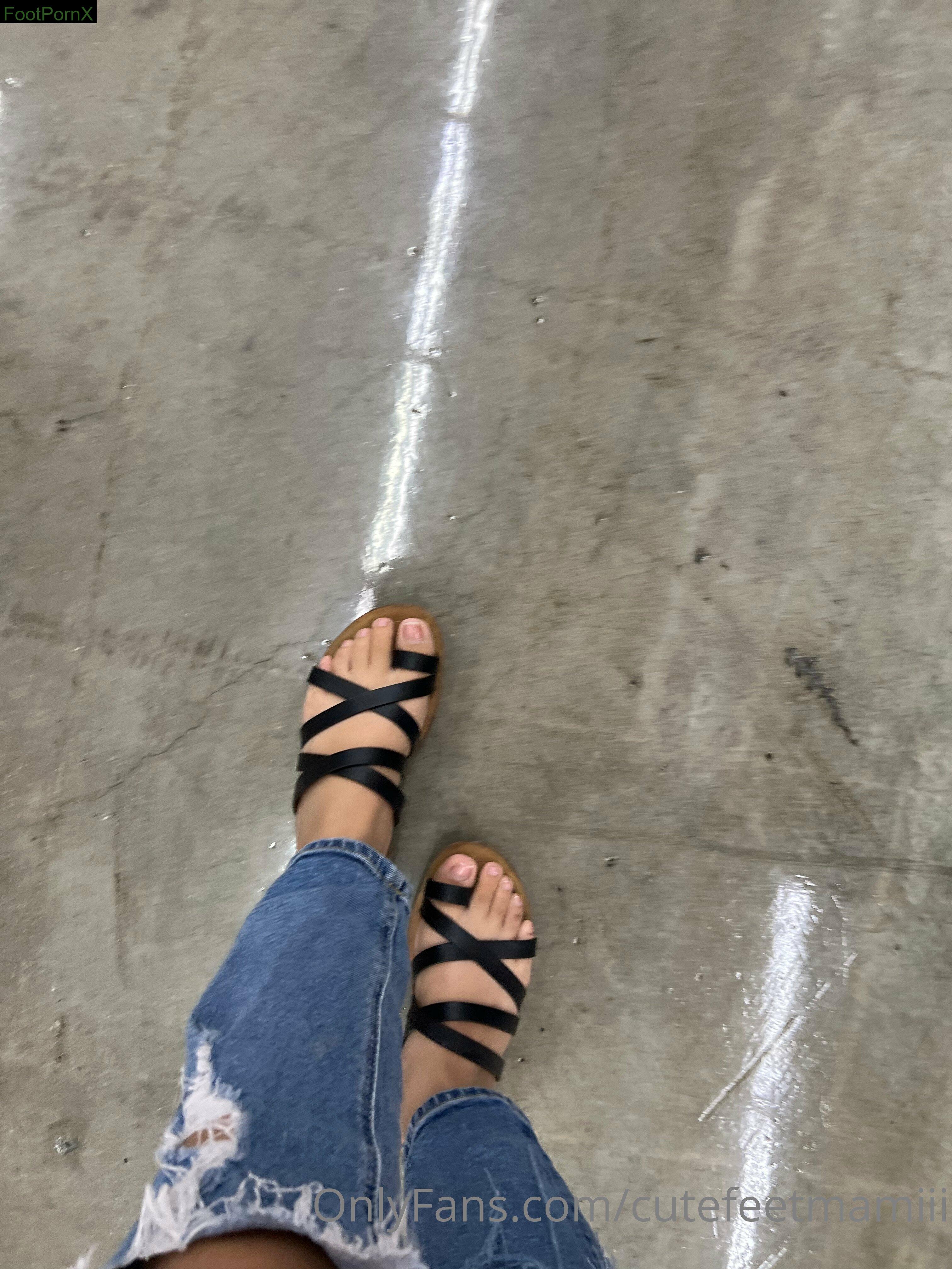 cutefeetmamiii feet photo 6