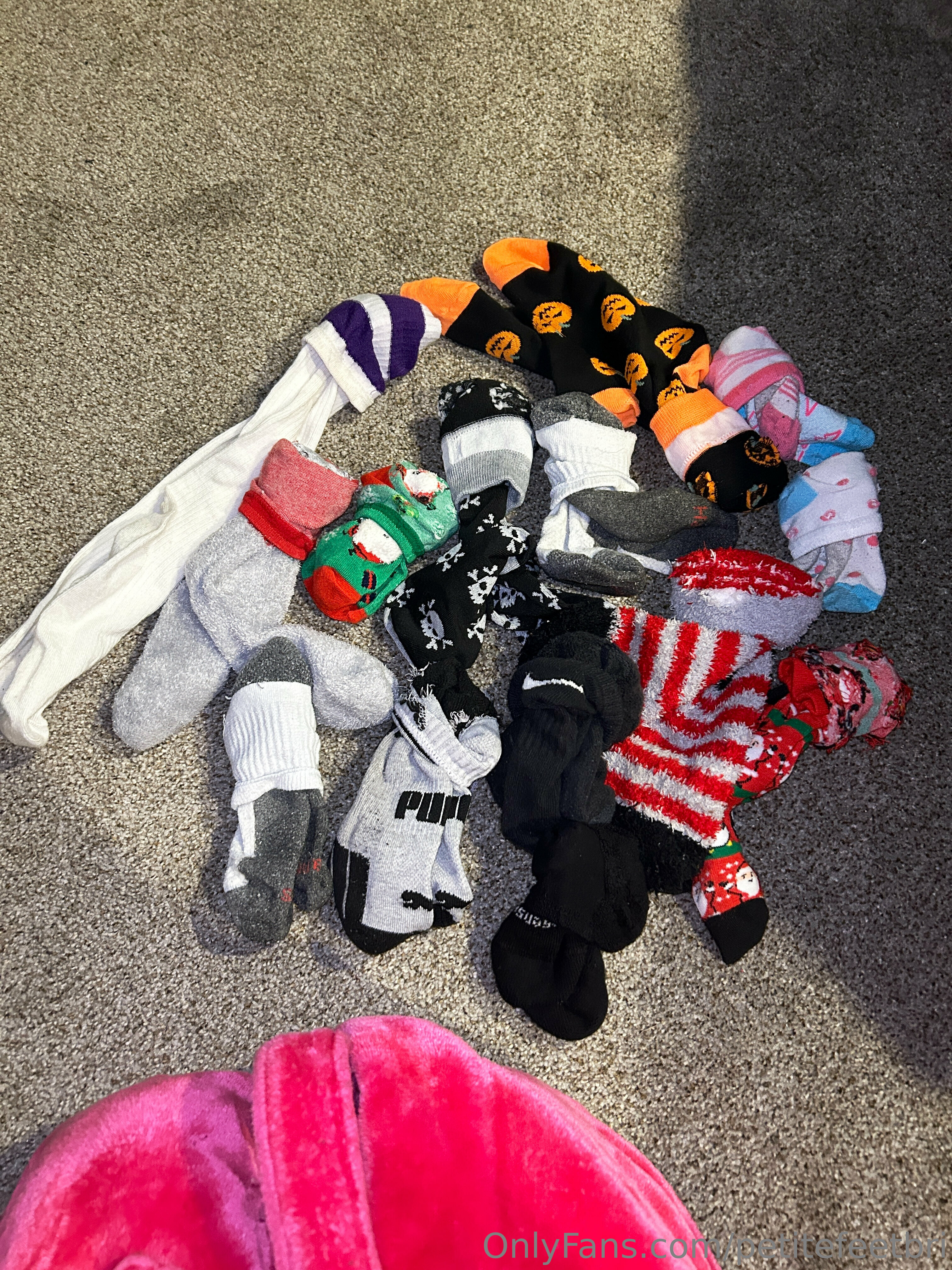 petitefeetbri feet photo 17