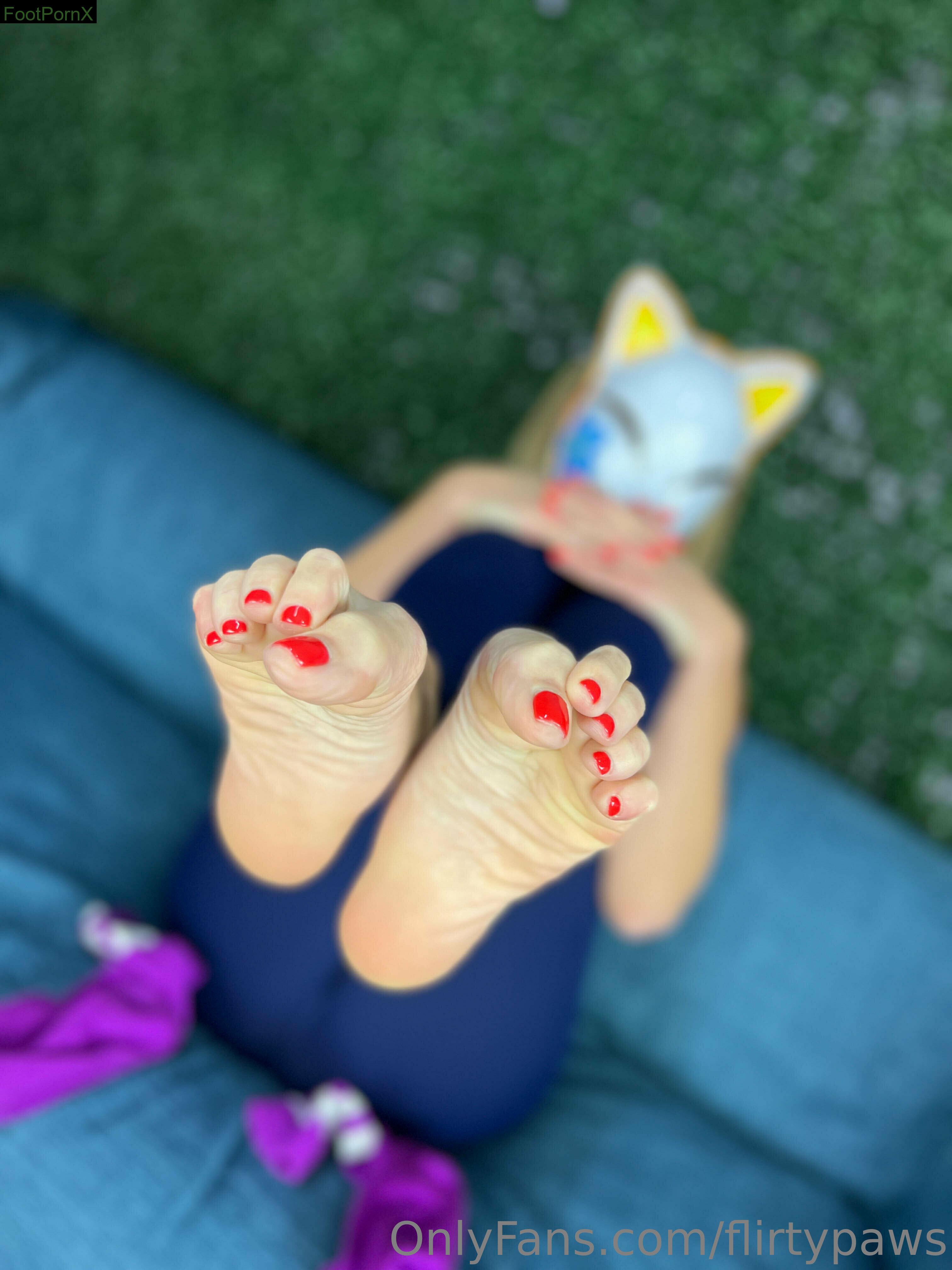 flirtypaws feet photo 18