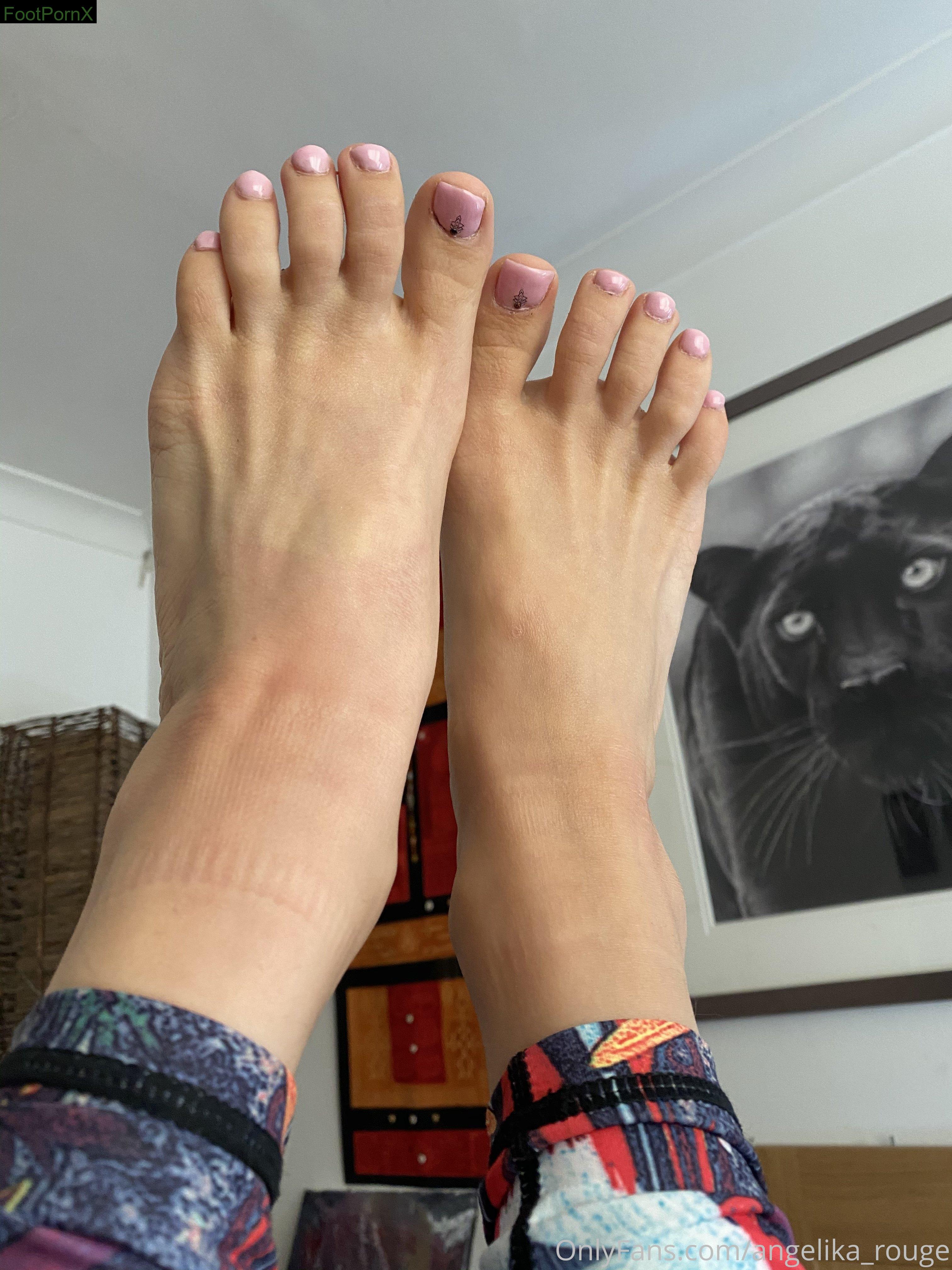 angelika_rouge feet photo 4