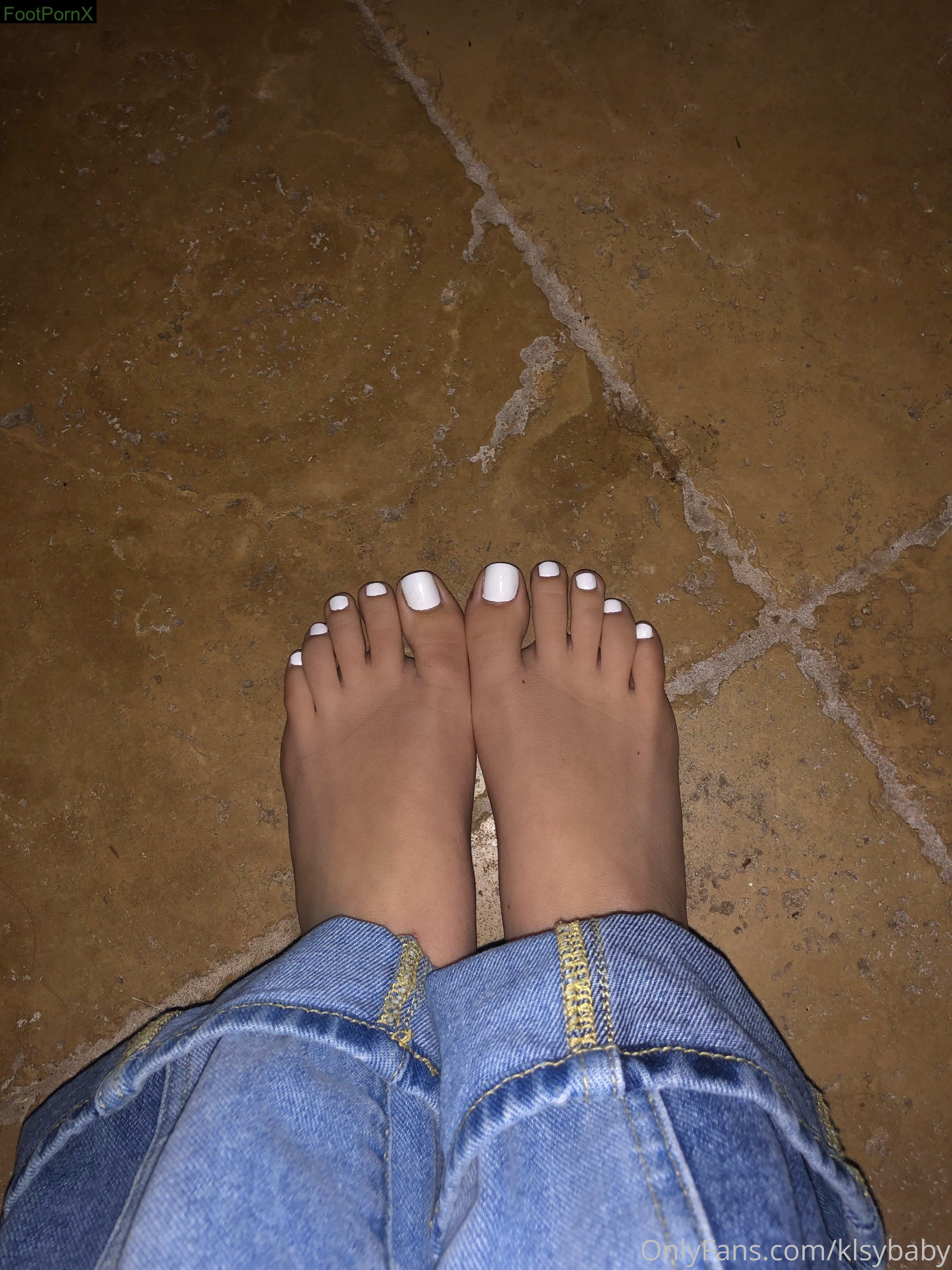 lowkeyklsy feet photo 3
