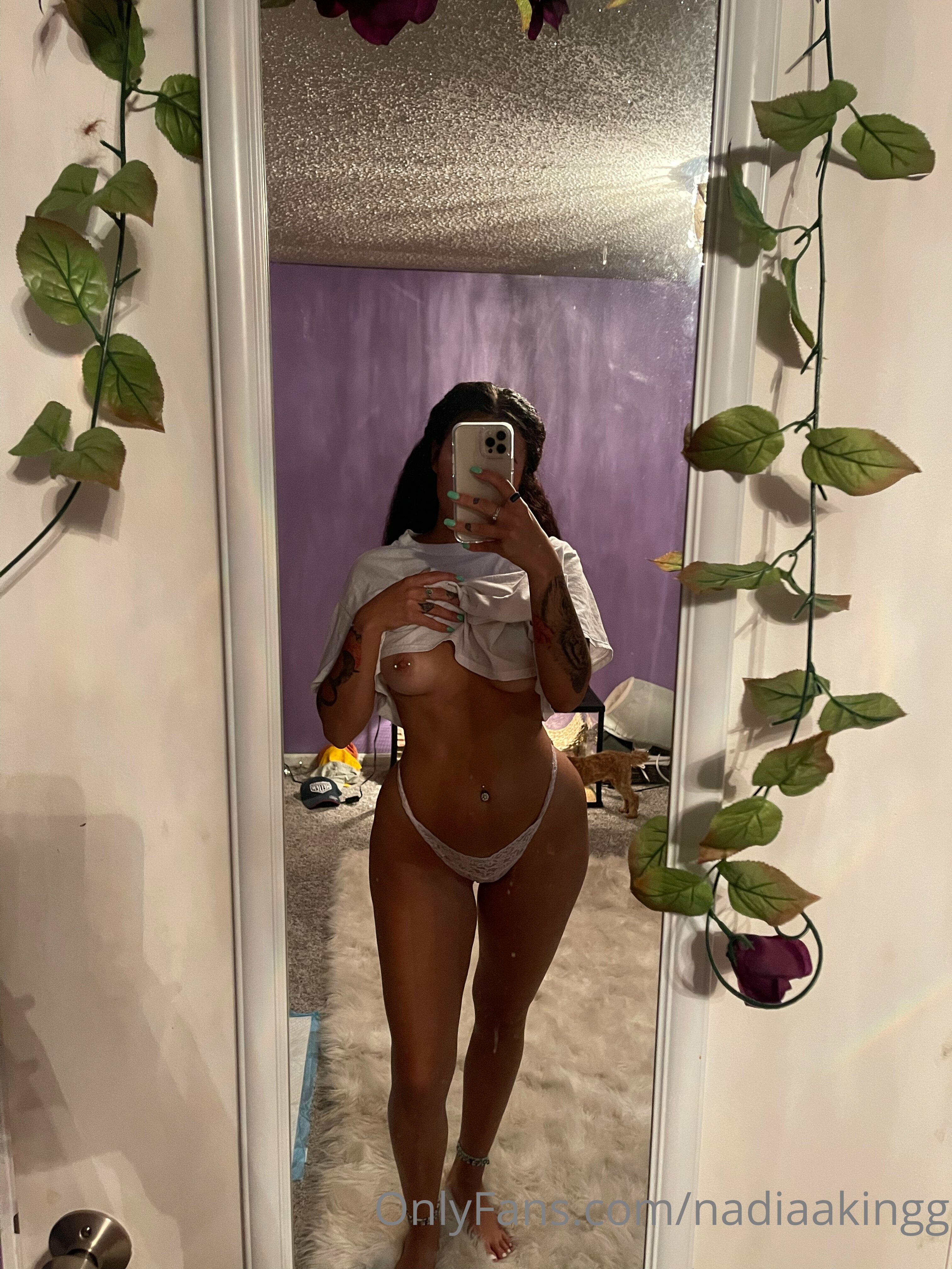 nadiaakingg feet photo 2