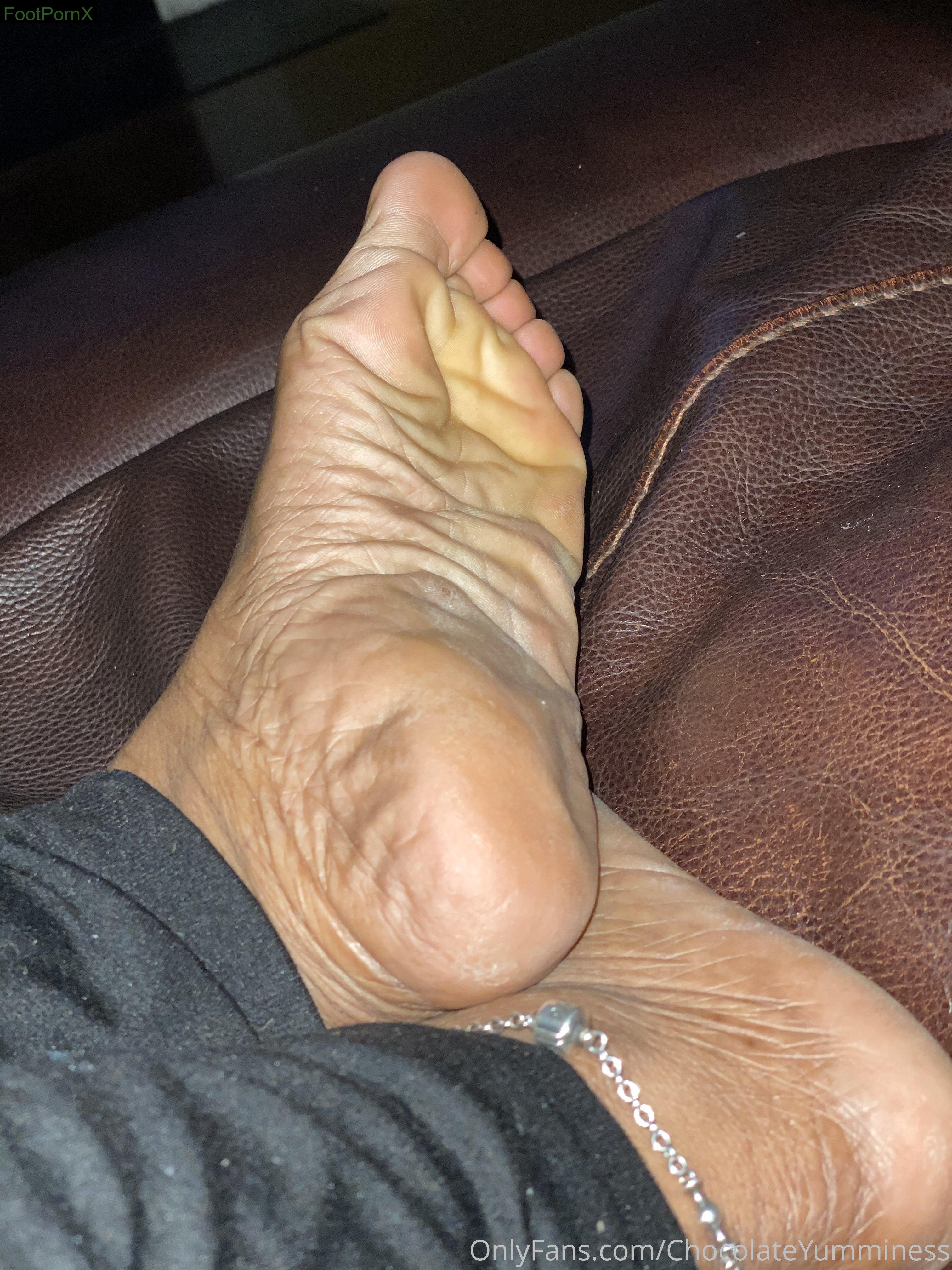 chocolateyumminess feet photo 11