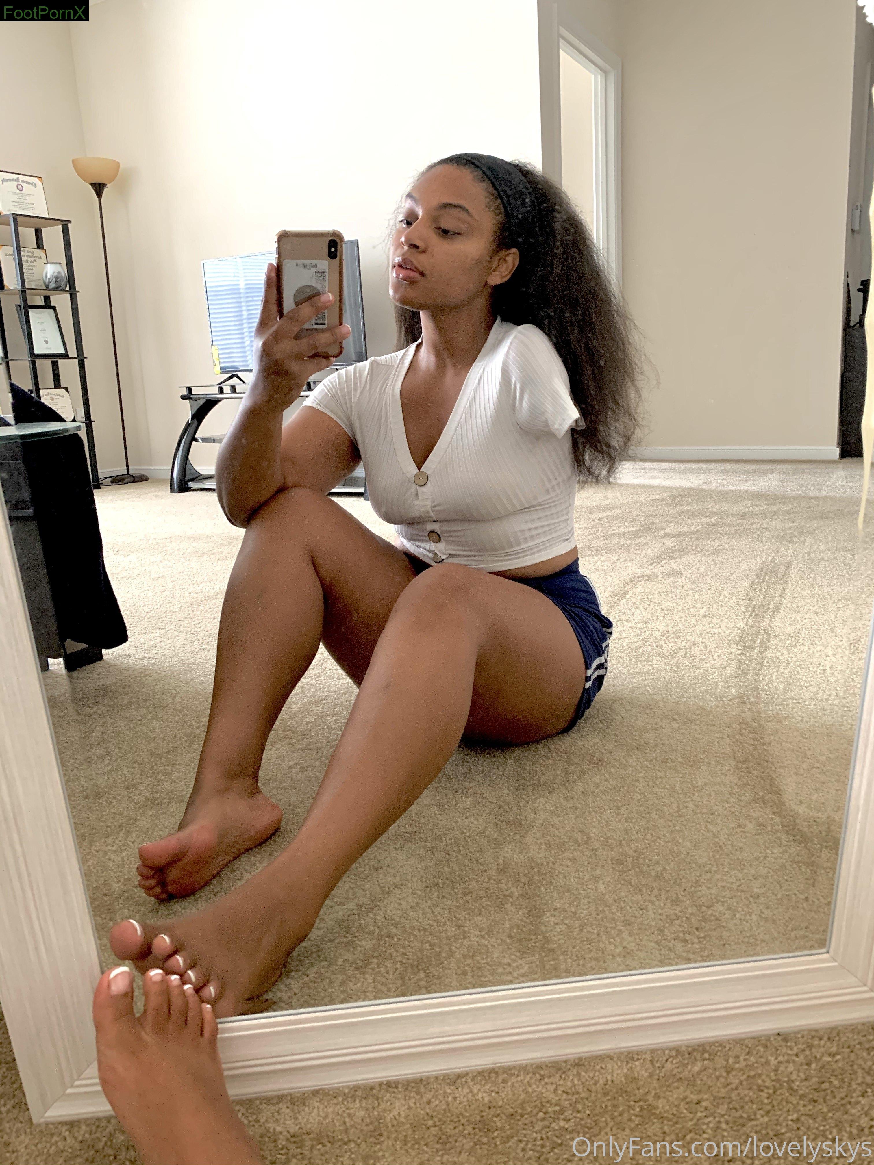 lovelyskys feet photo 6