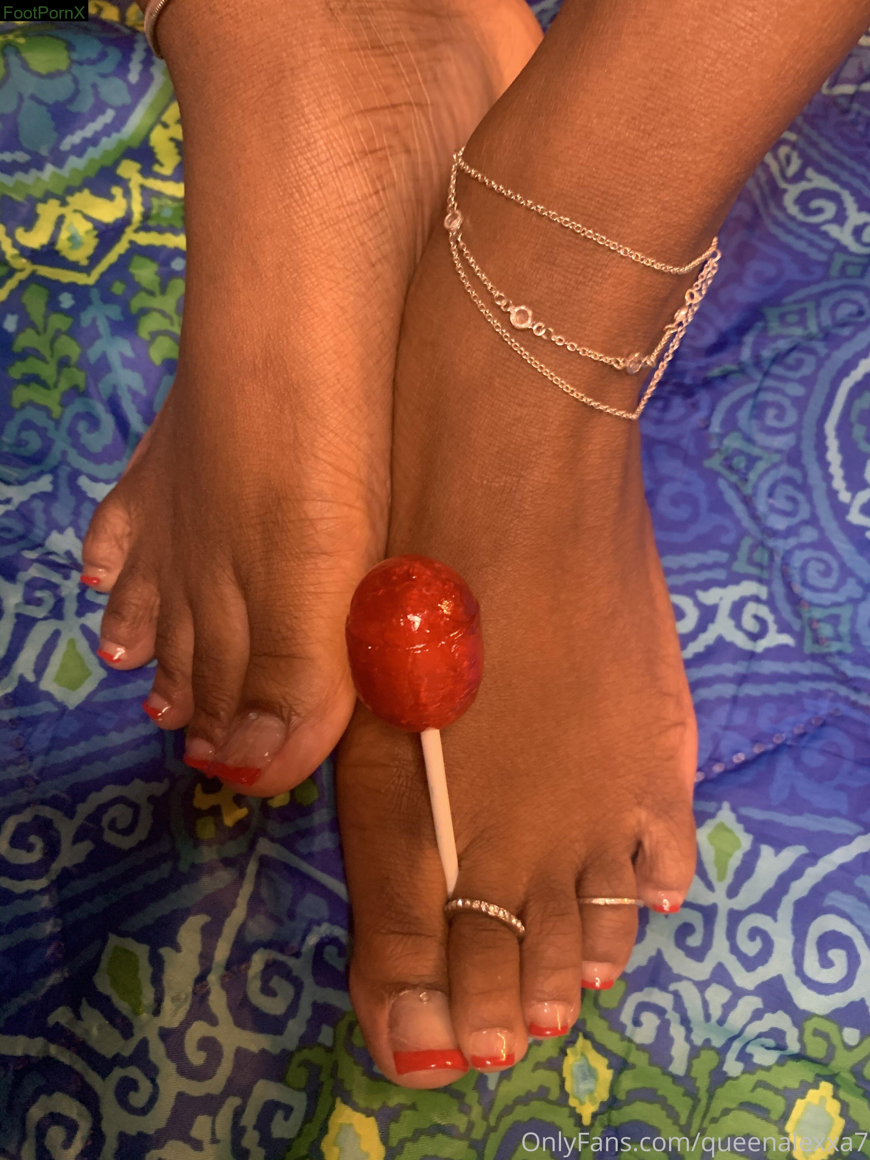 empressalexxa feet photo 11