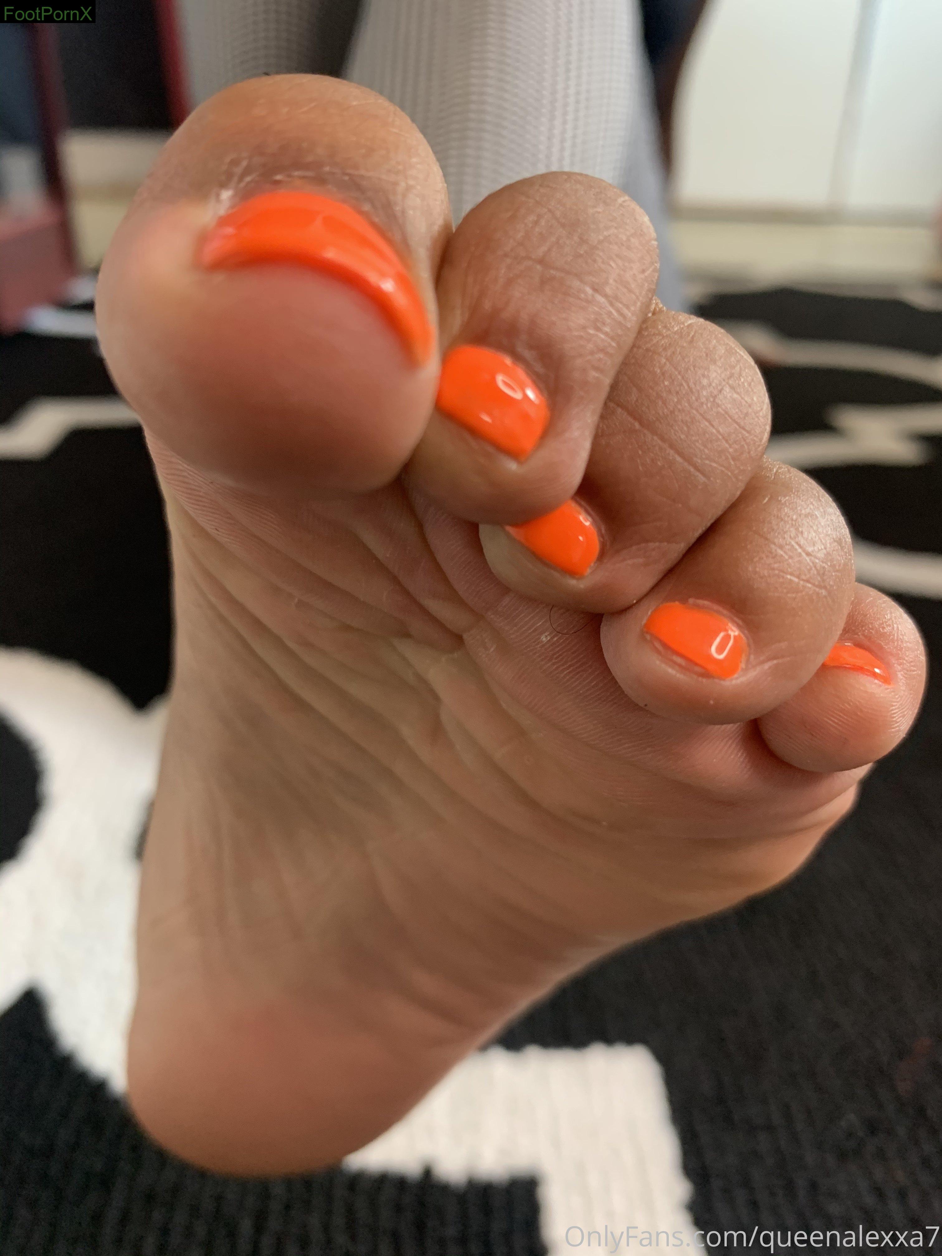 empressalexxa feet photo 14