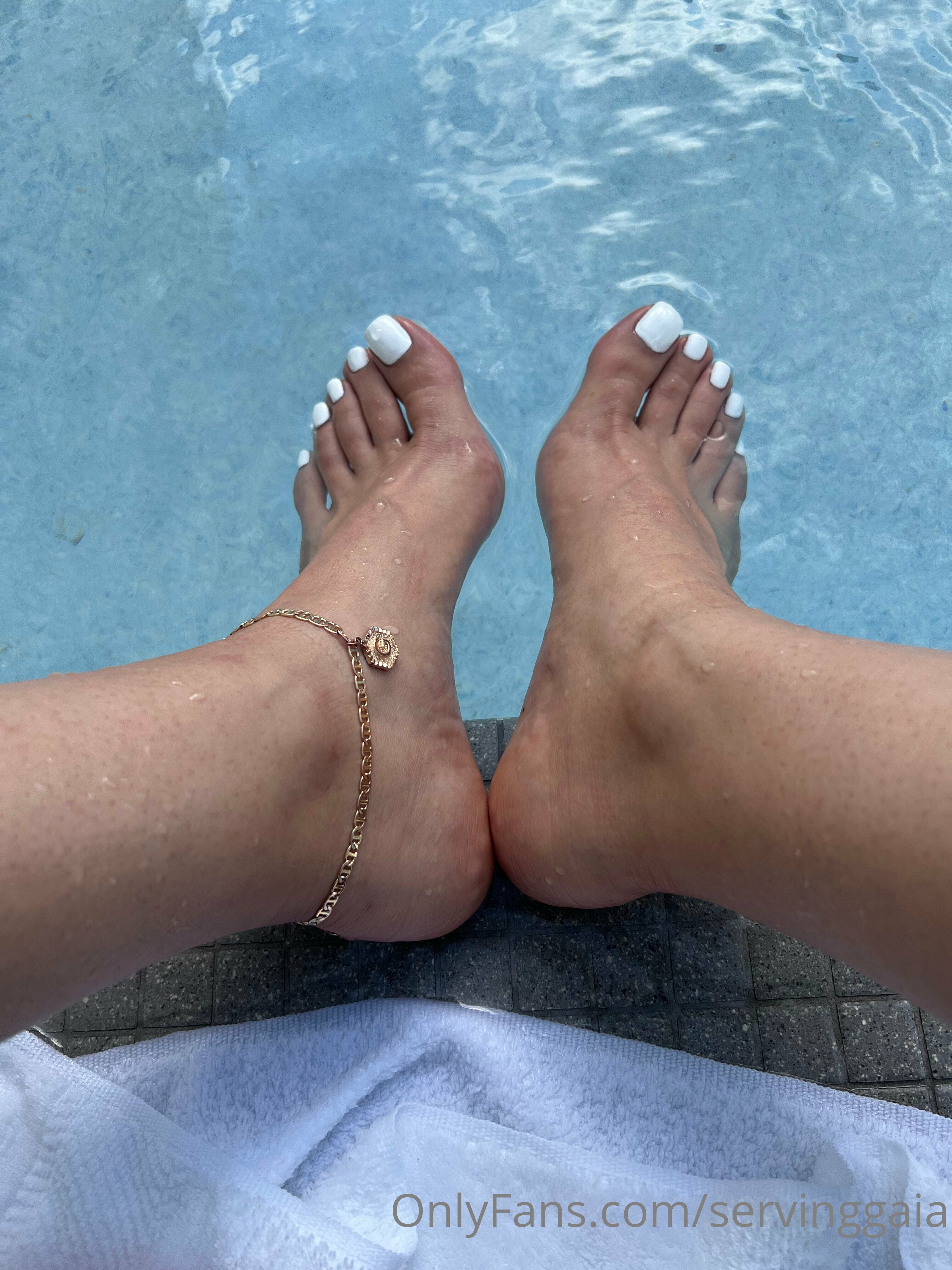 servinggaia feet photo 23