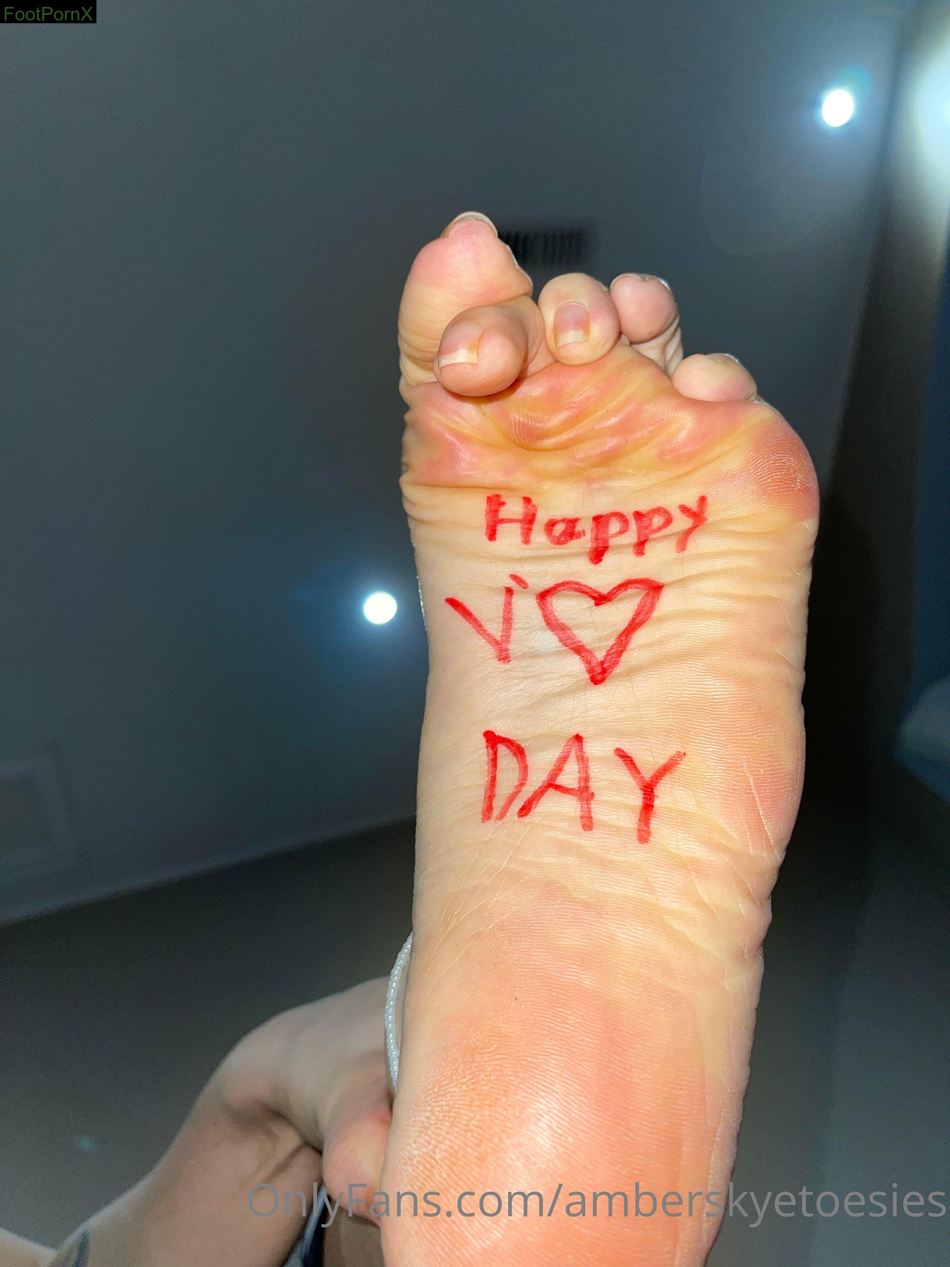 amberskyetoesies feet photo 15