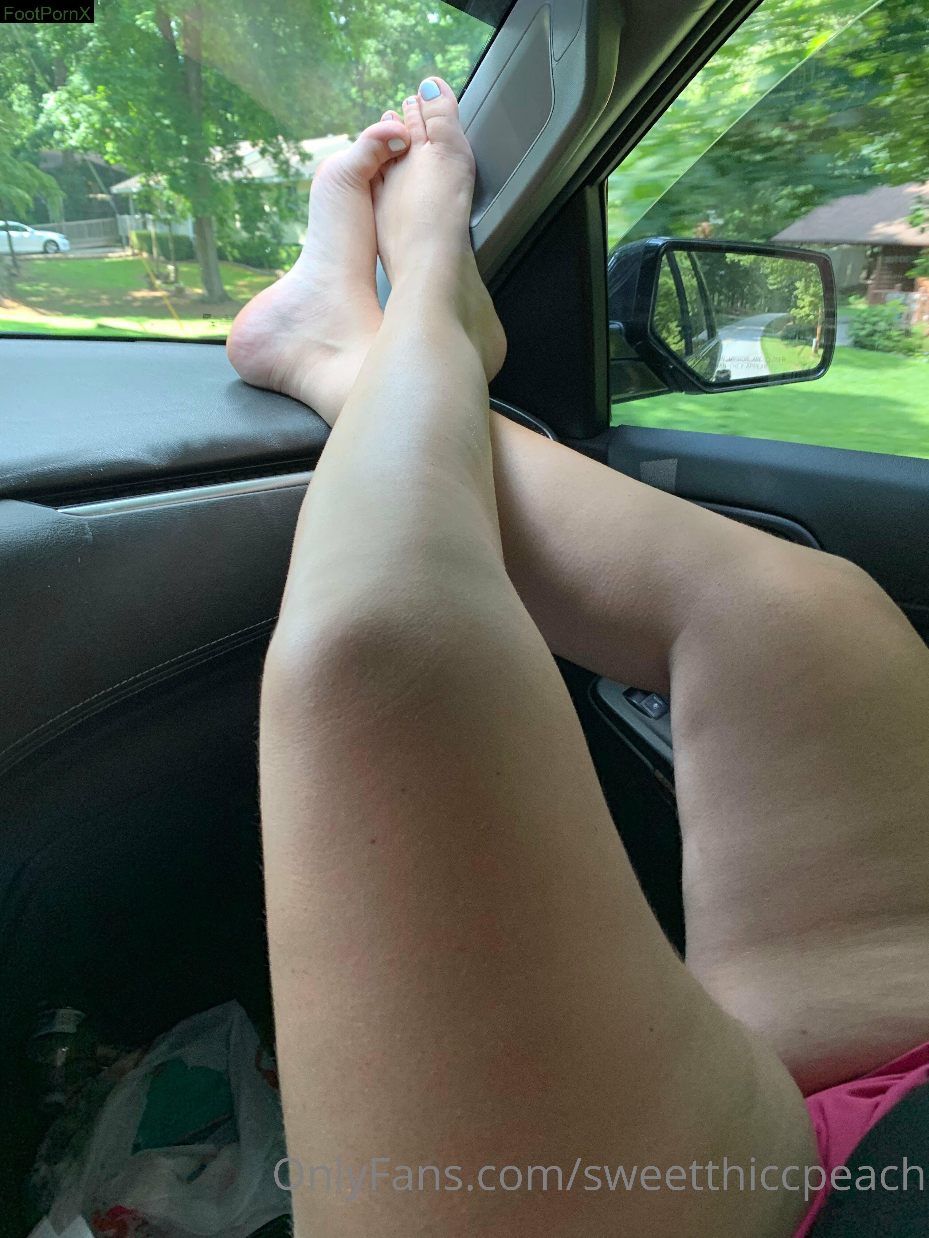 laurenkavali feet photo 15