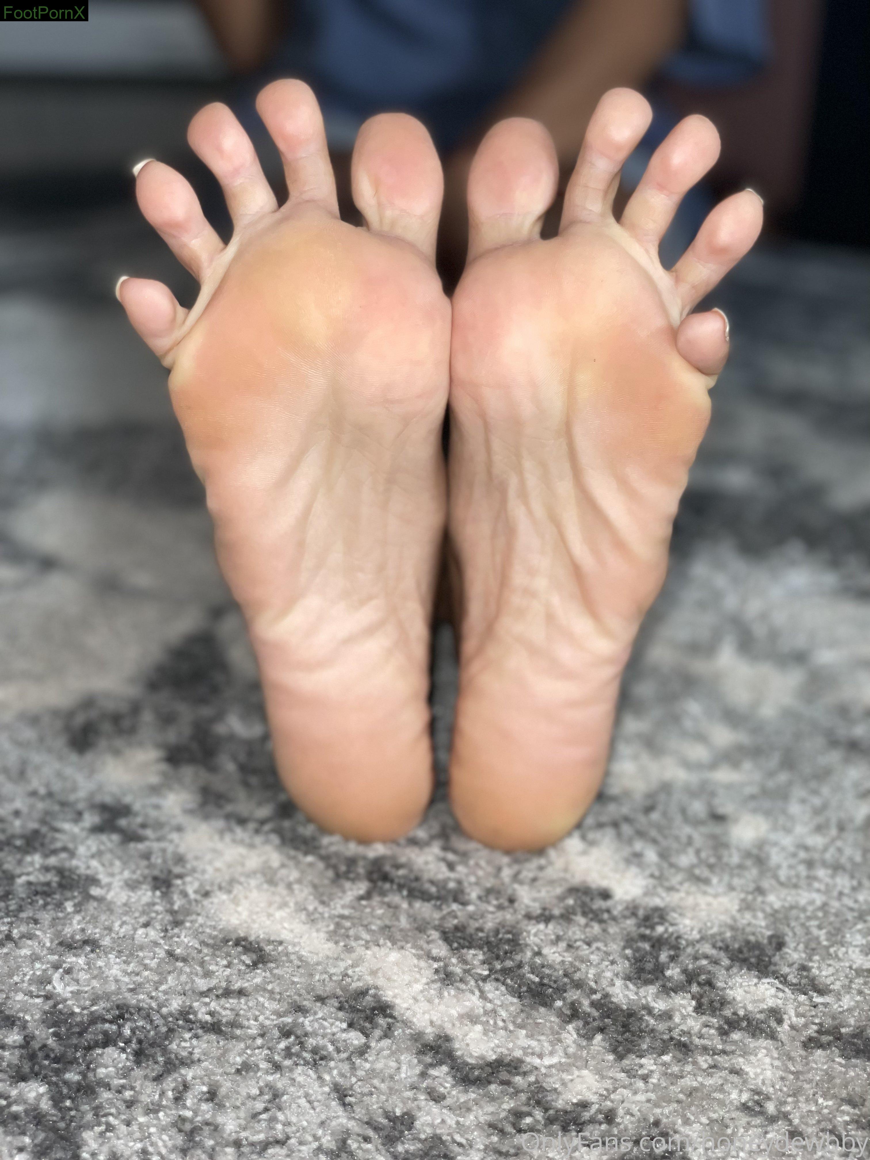honeydewbby feet photo 1