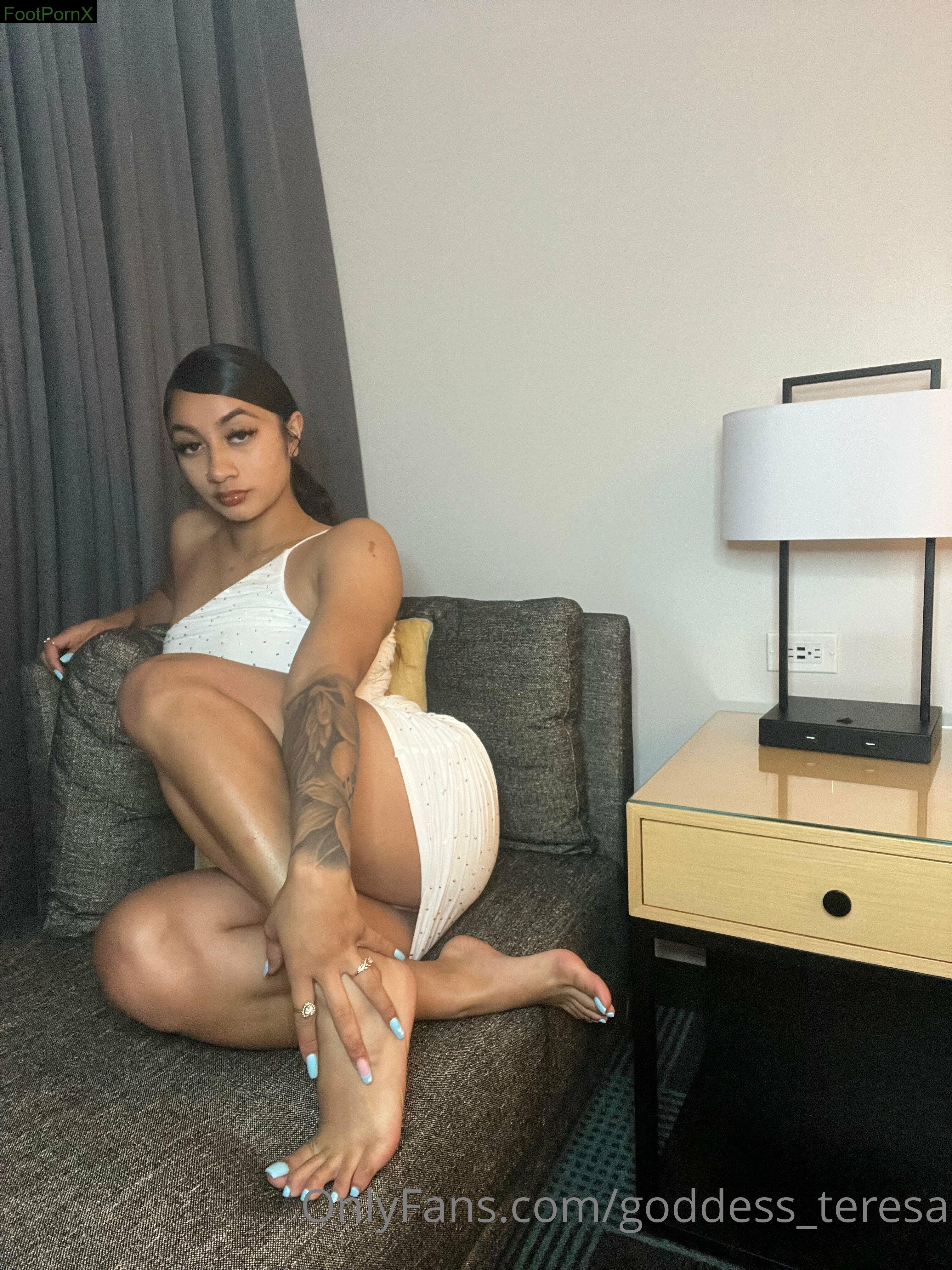 goddess_teresa feet photo 2