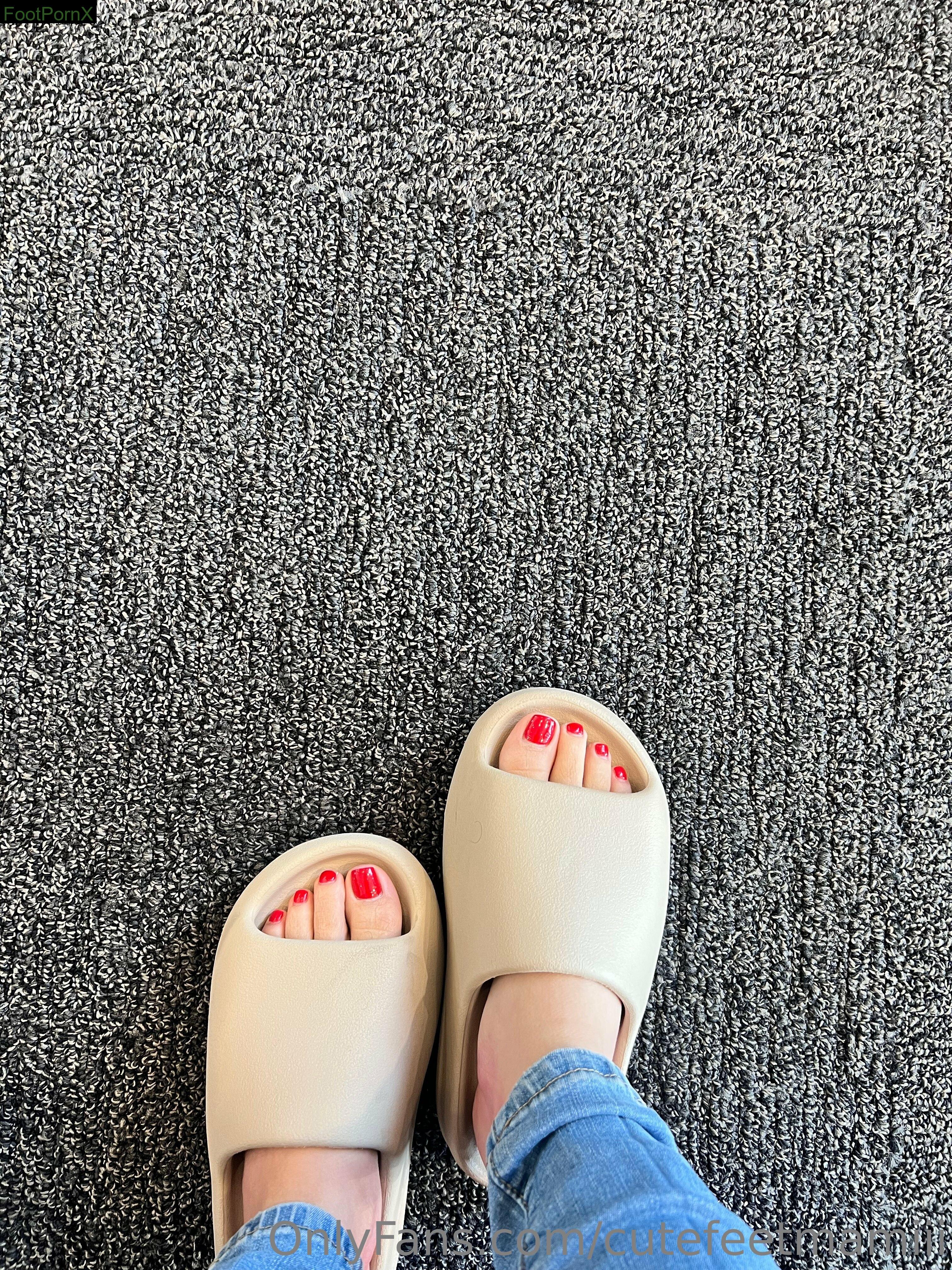 cutefeetmamiii feet photo 3