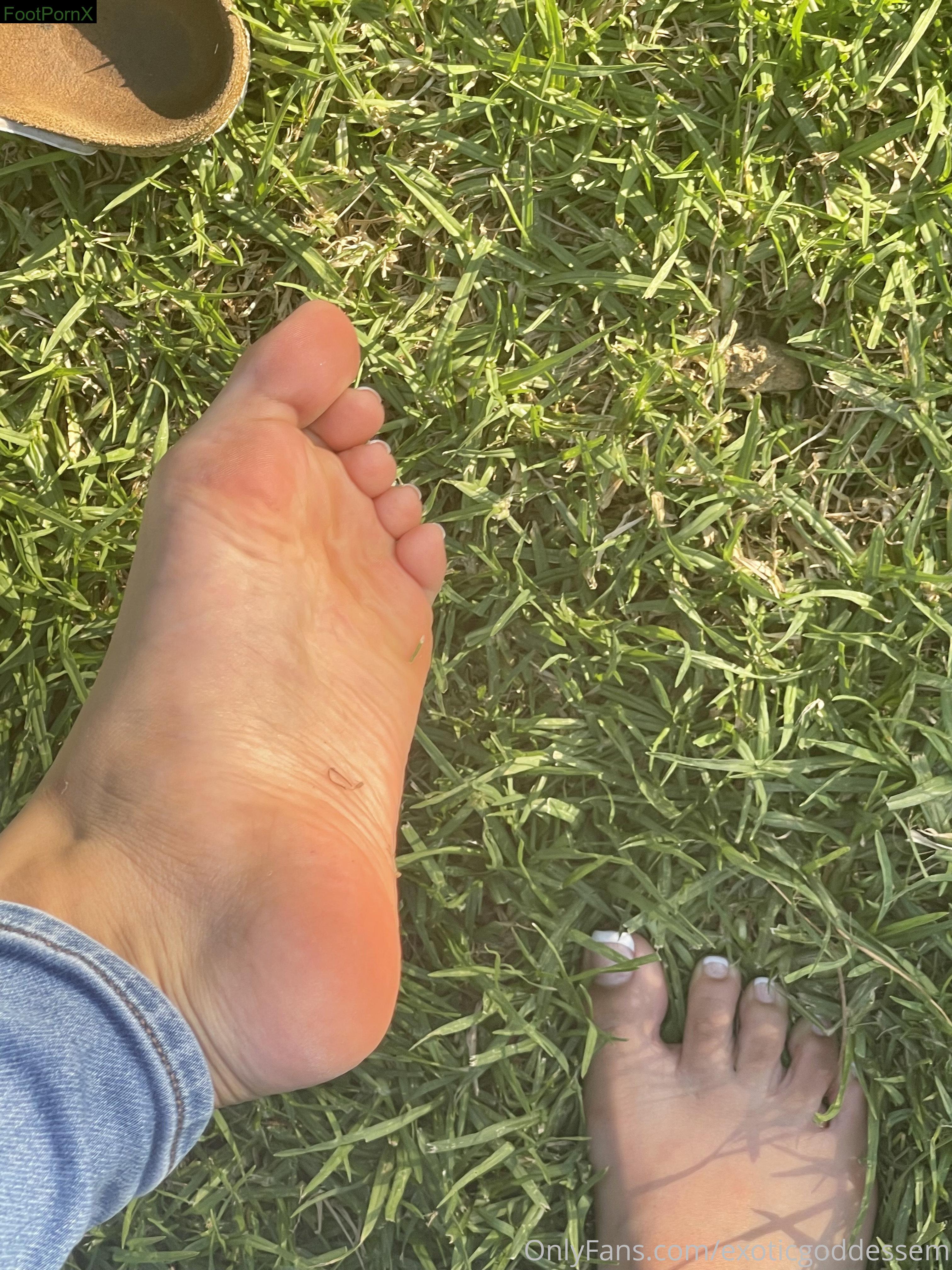 exoticgoddessem feet photo 3