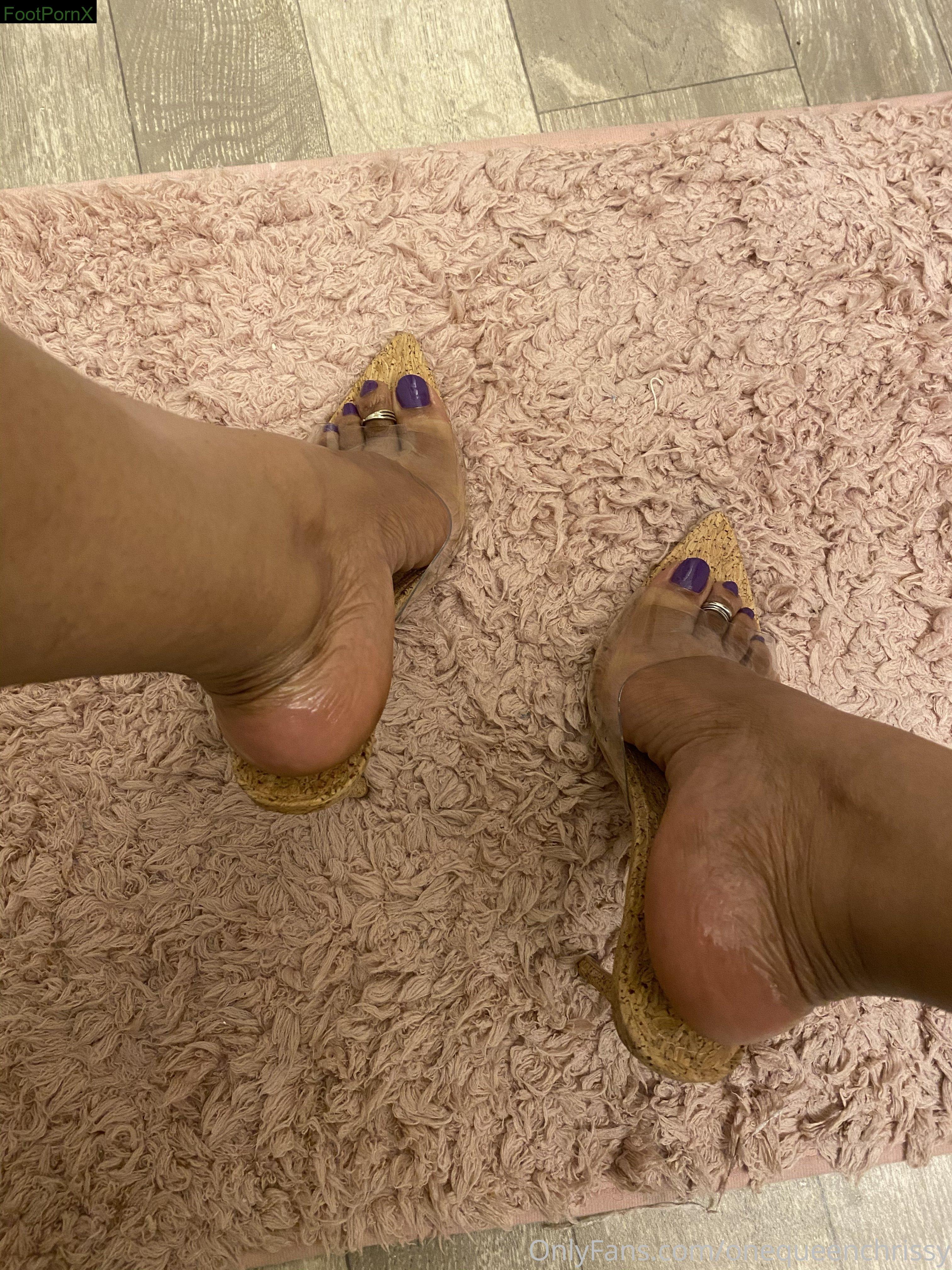 onequeenchrissy feet photo 11