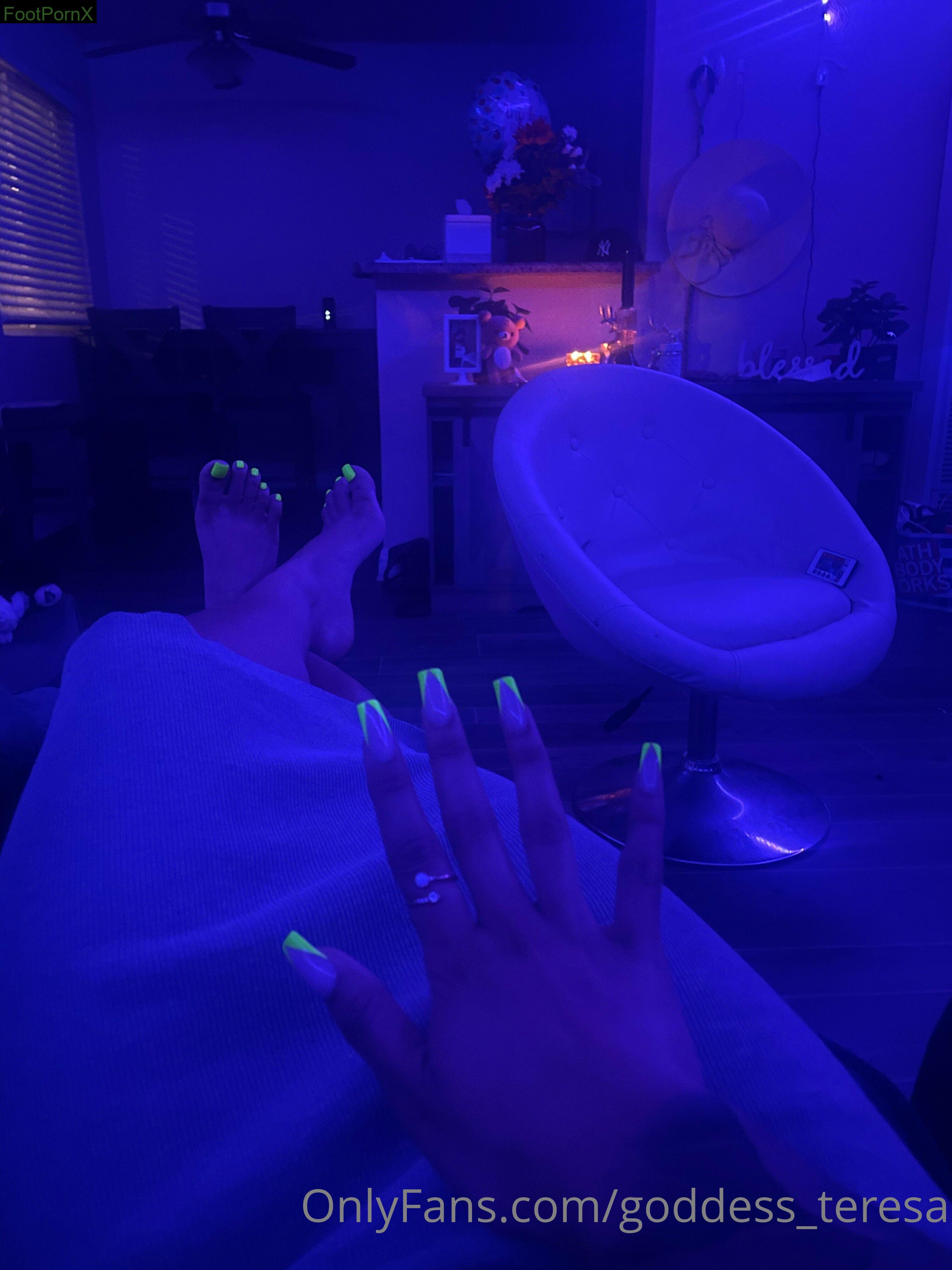 goddess_teresa feet photo 24