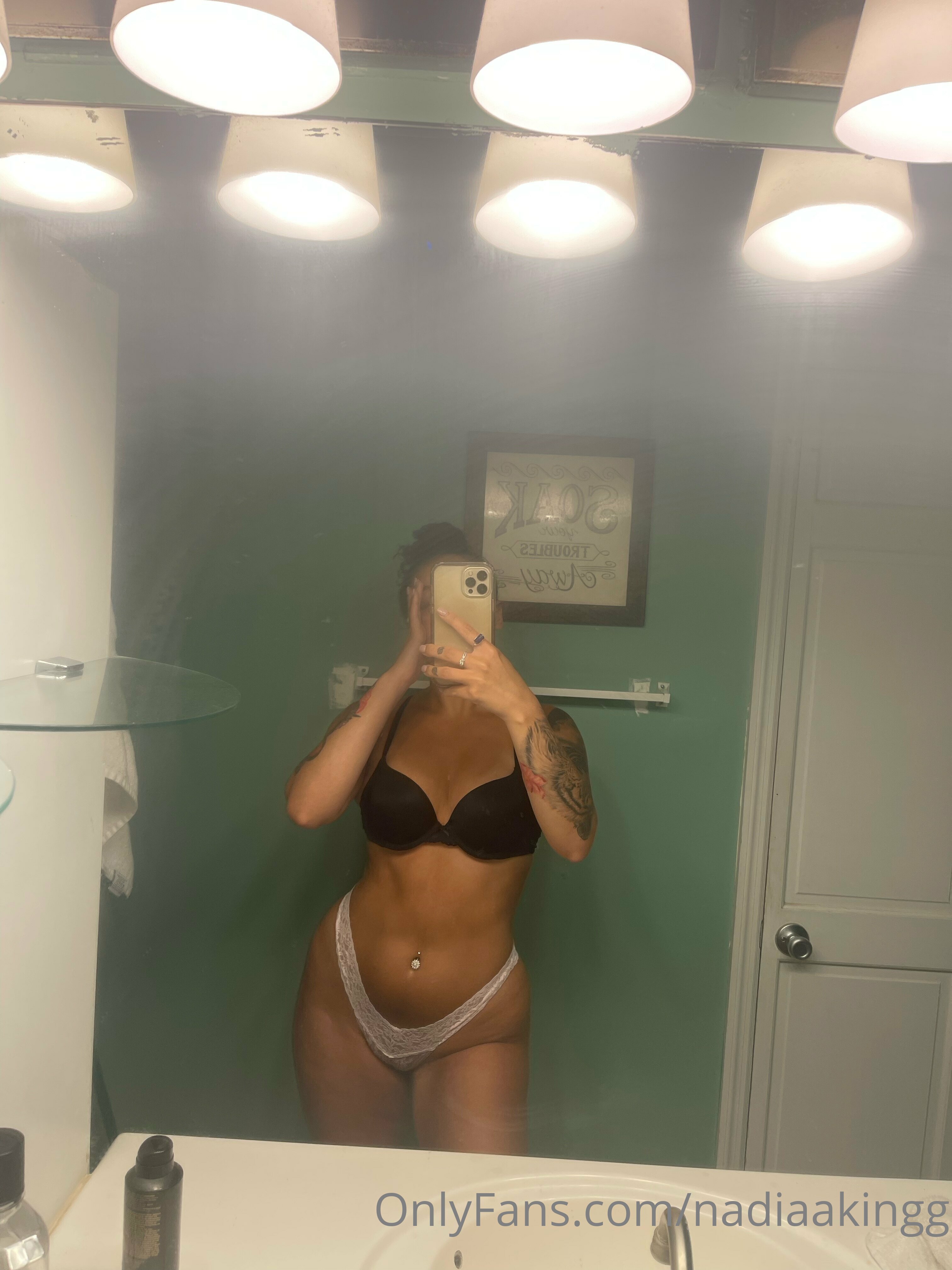 nadiaakingg feet photo 24