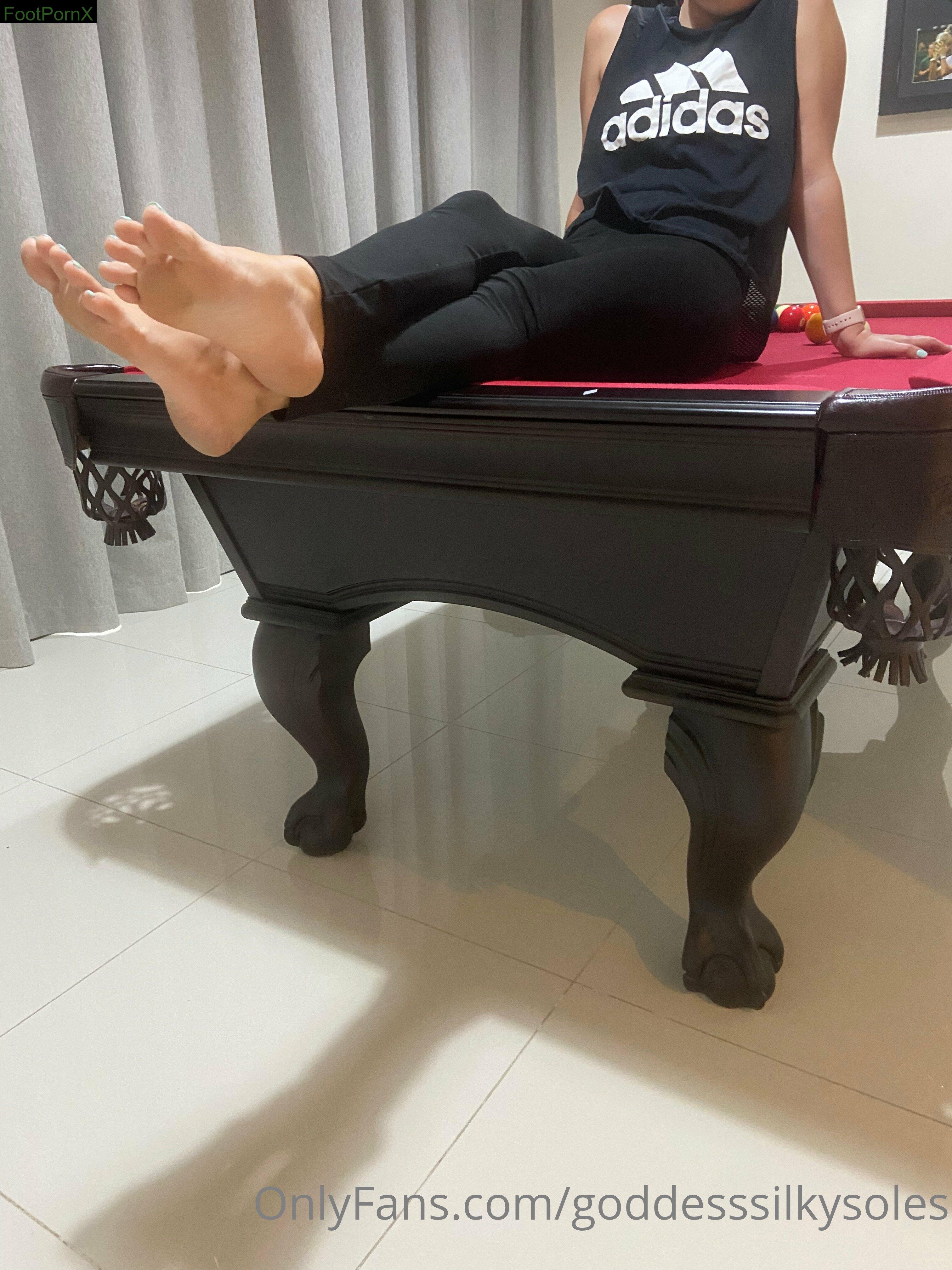 goddesssilkysoles feet photo 24