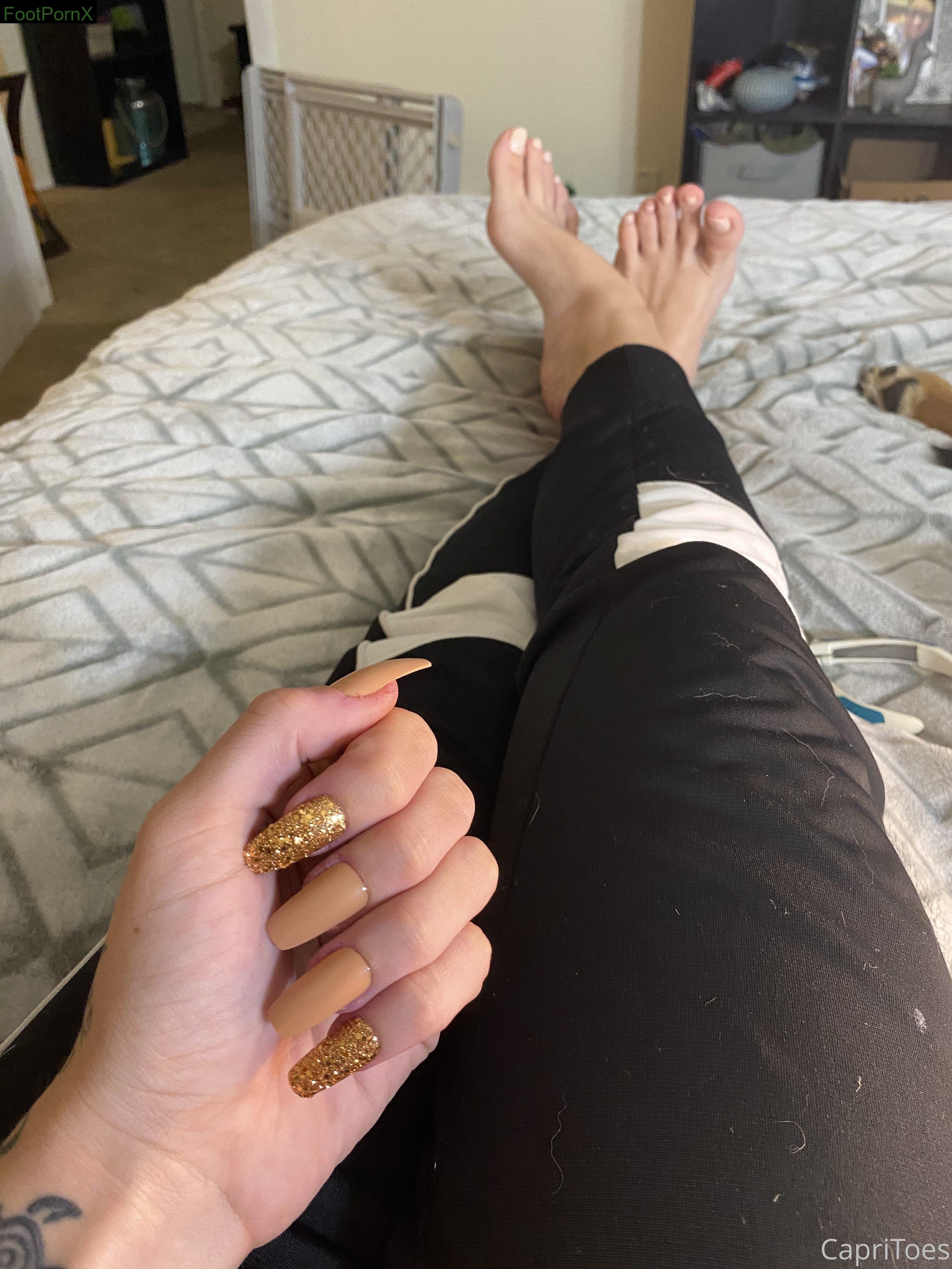 capritoes feet photo 20