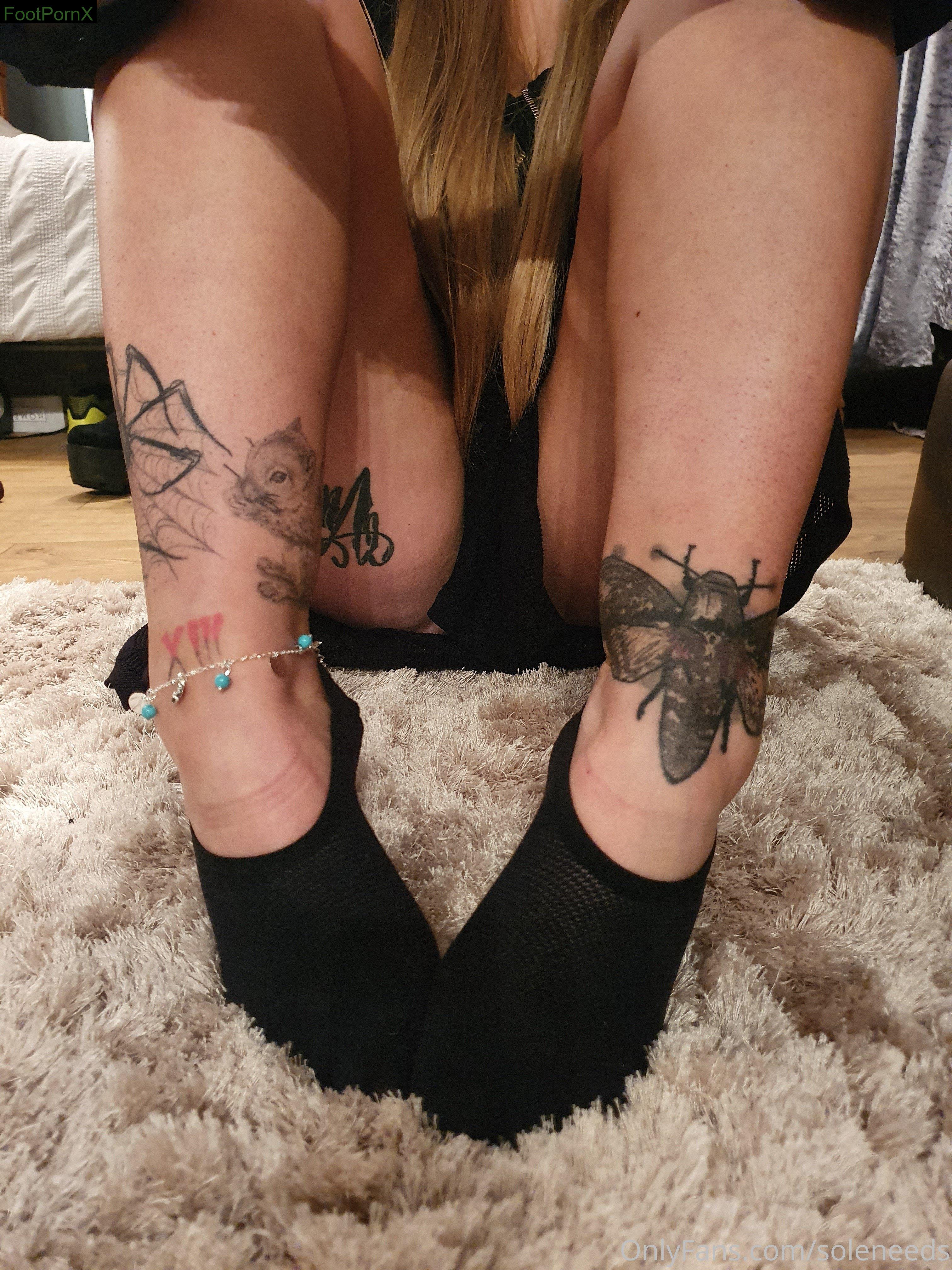 soleneeds feet photo 1