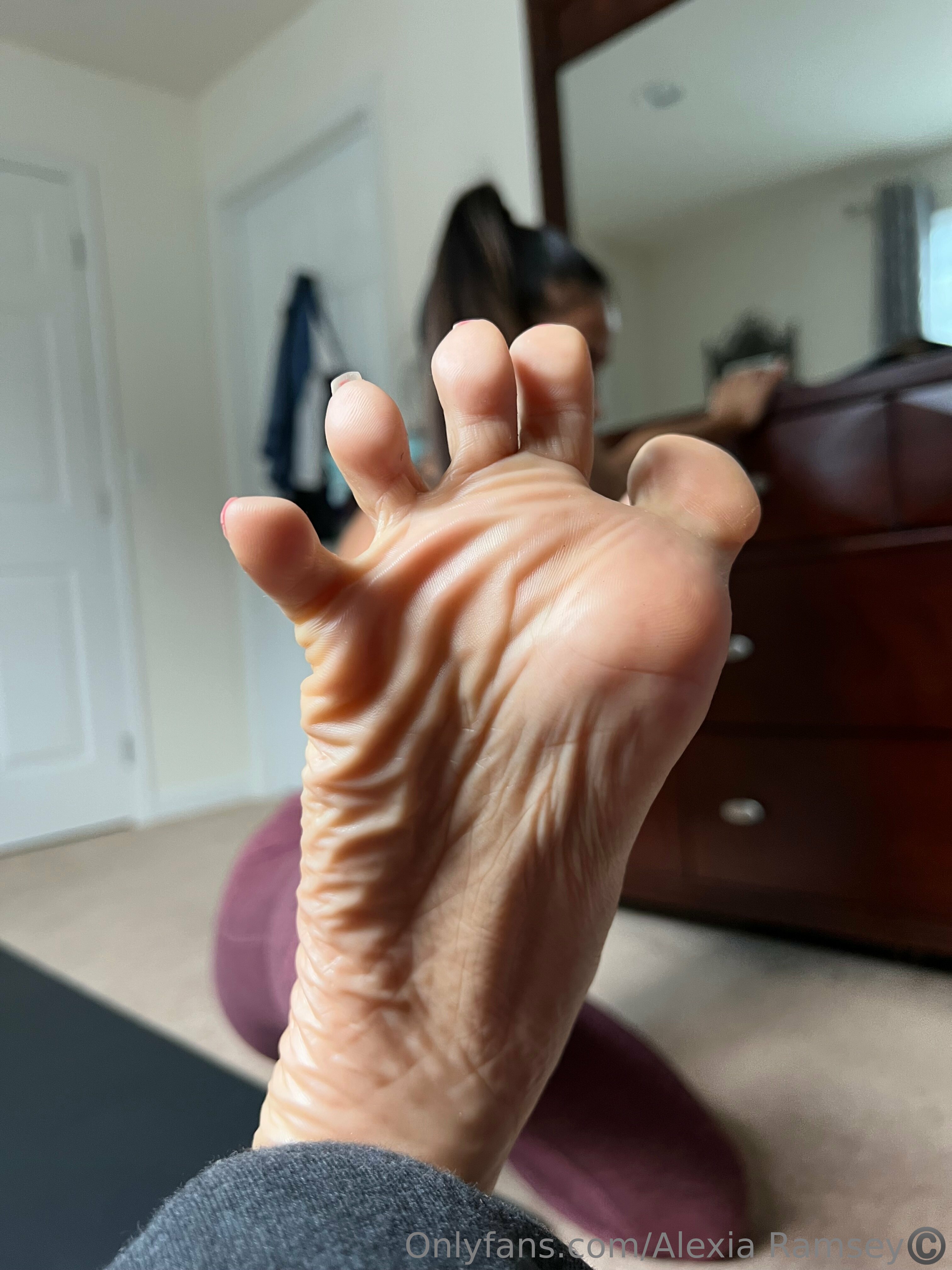 alexia_ramsey feet photo 22