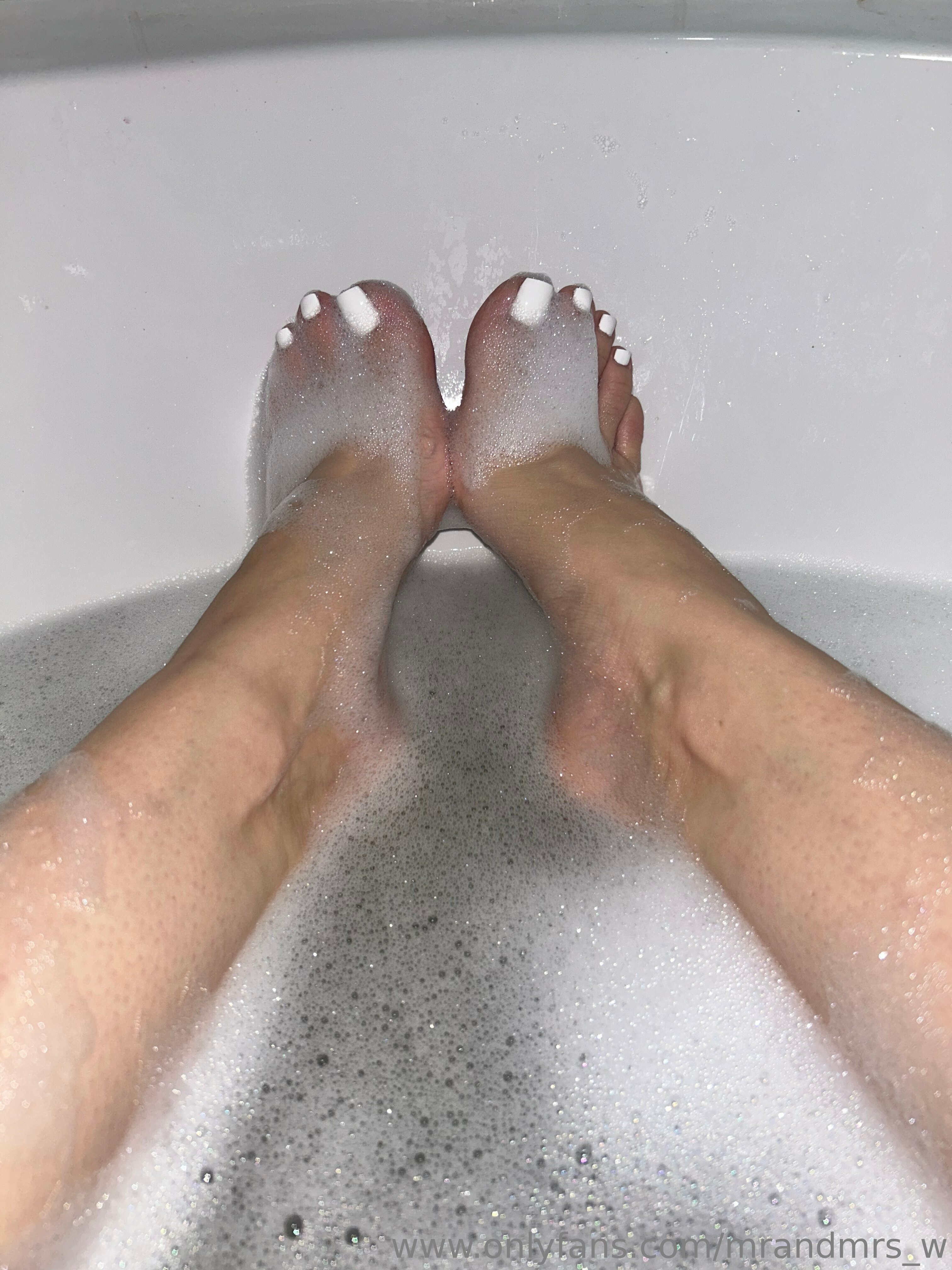 mrandmrs_w feet photo 8