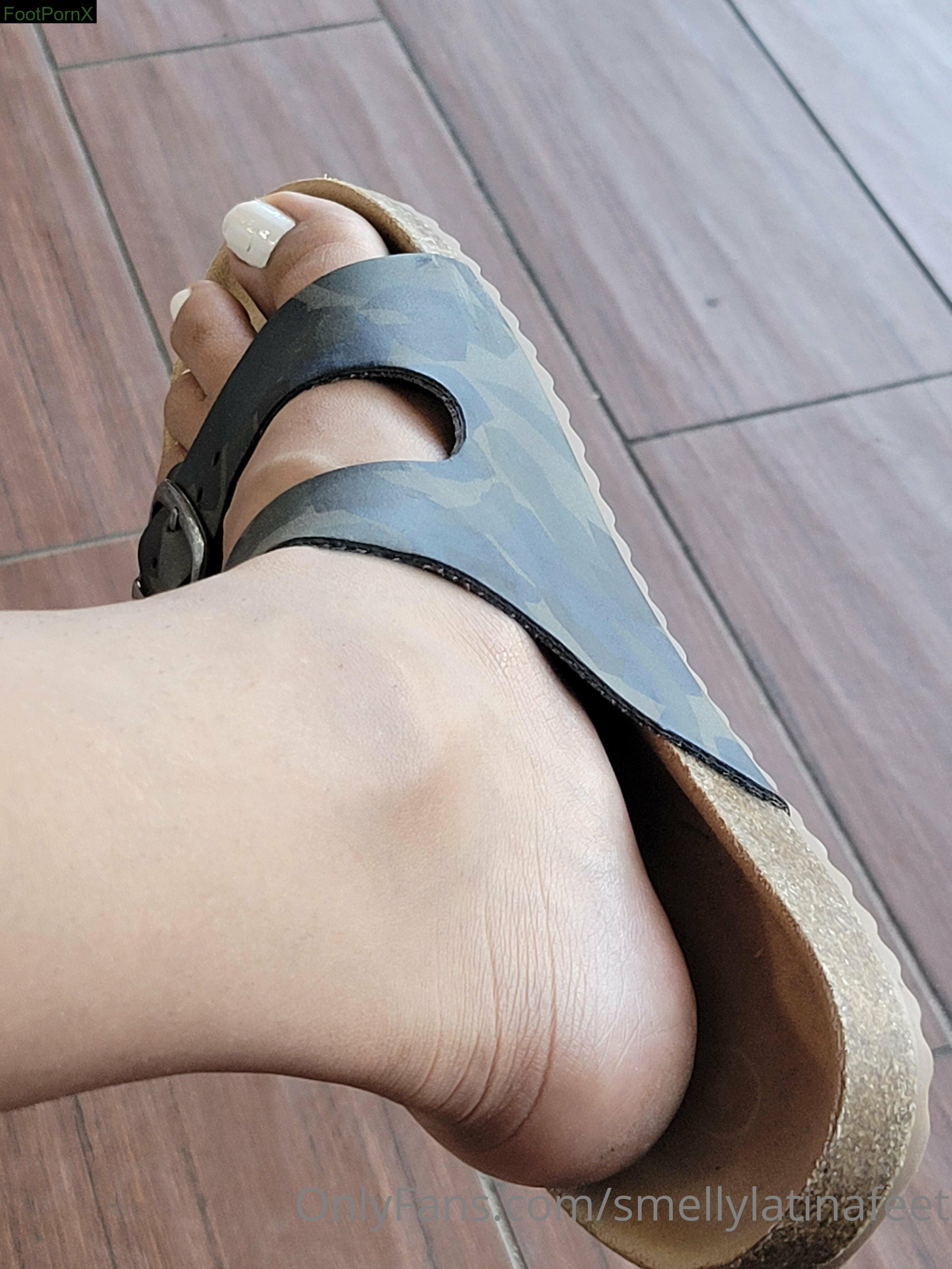 smellylatinafeet feet photo 5