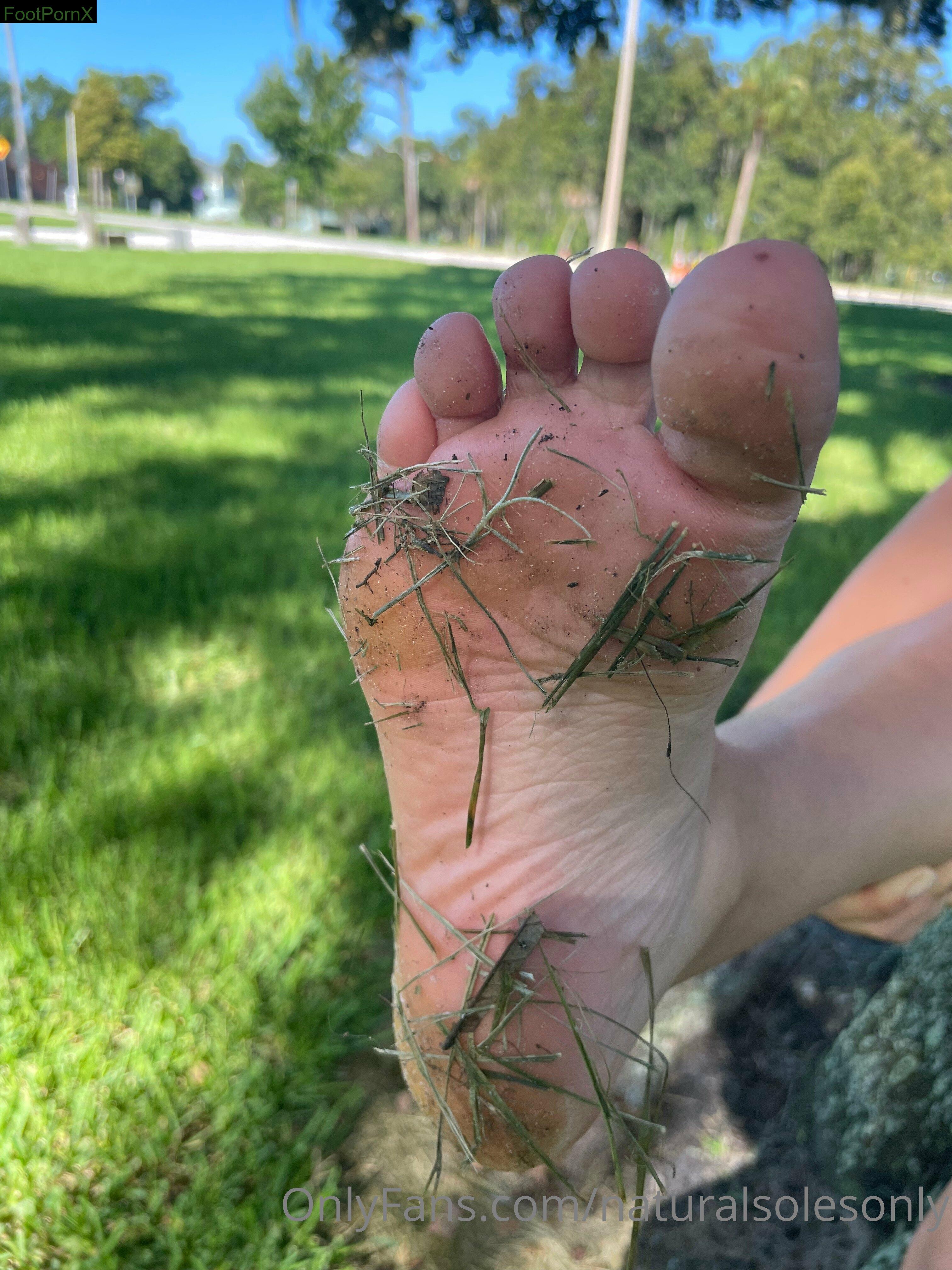 naturalsolesonly feet photo 5