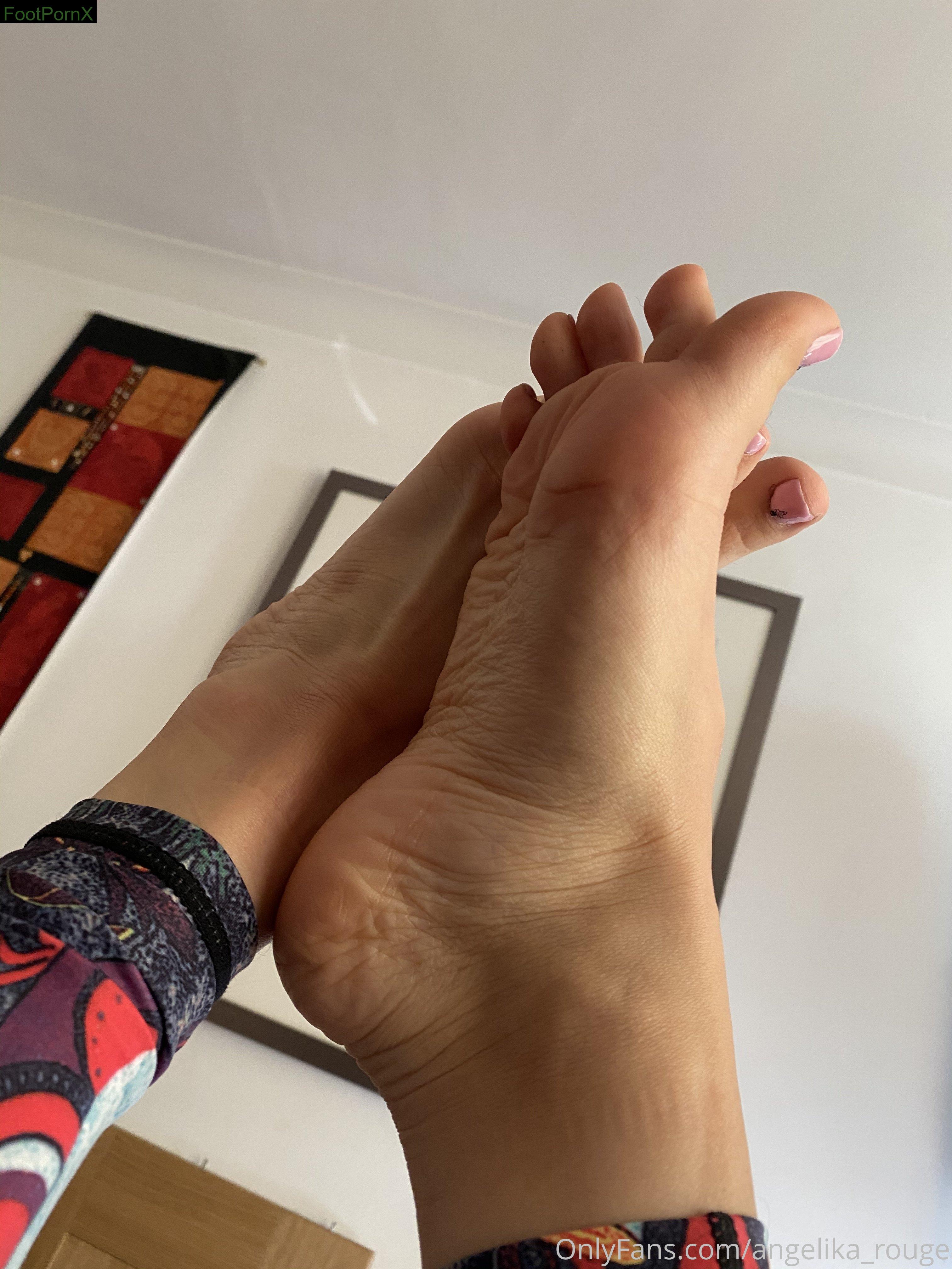 angelika_rouge feet photo 5