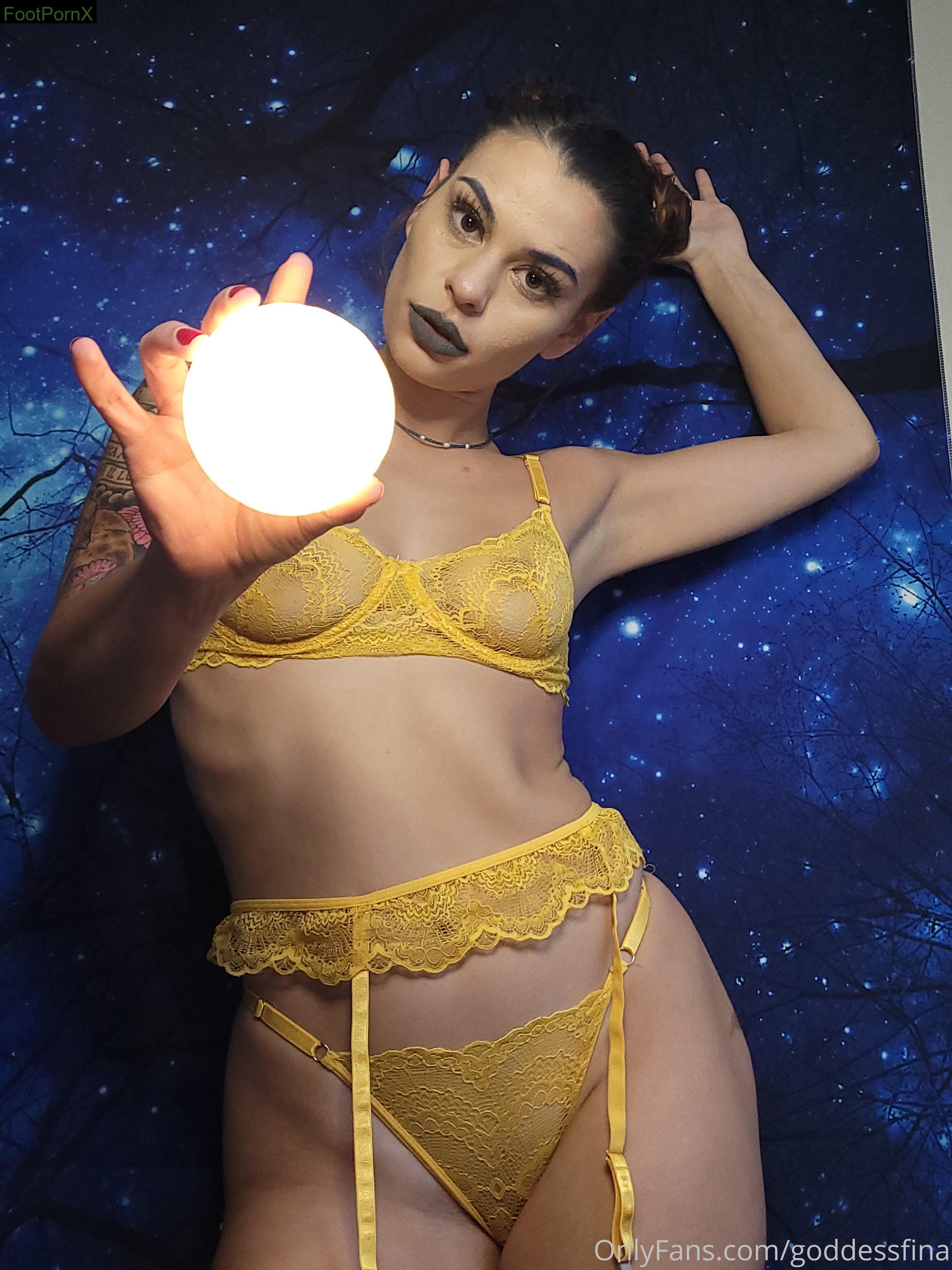 goddessfina feet photo 20