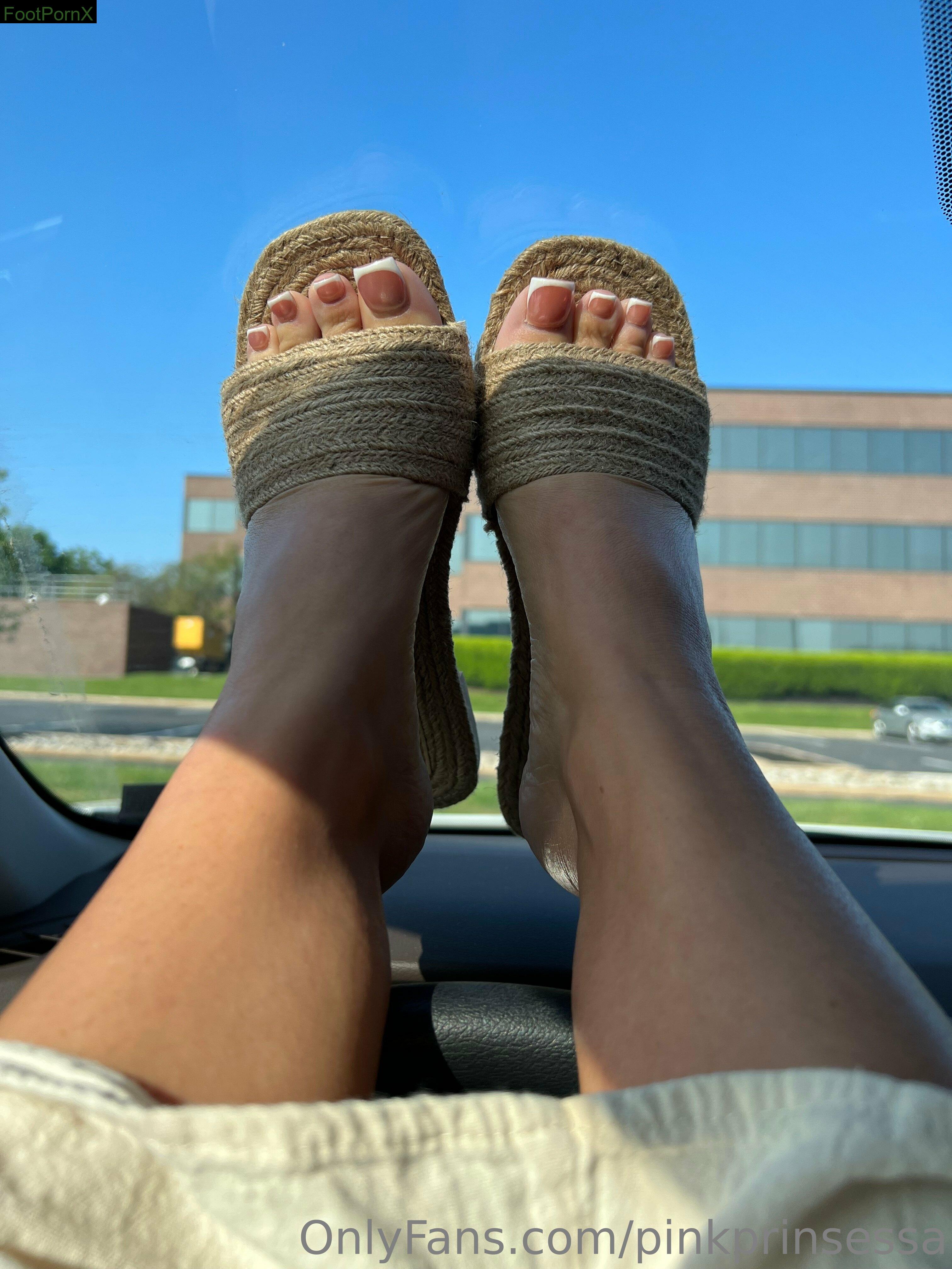 pinkprinsessa feet photo 23
