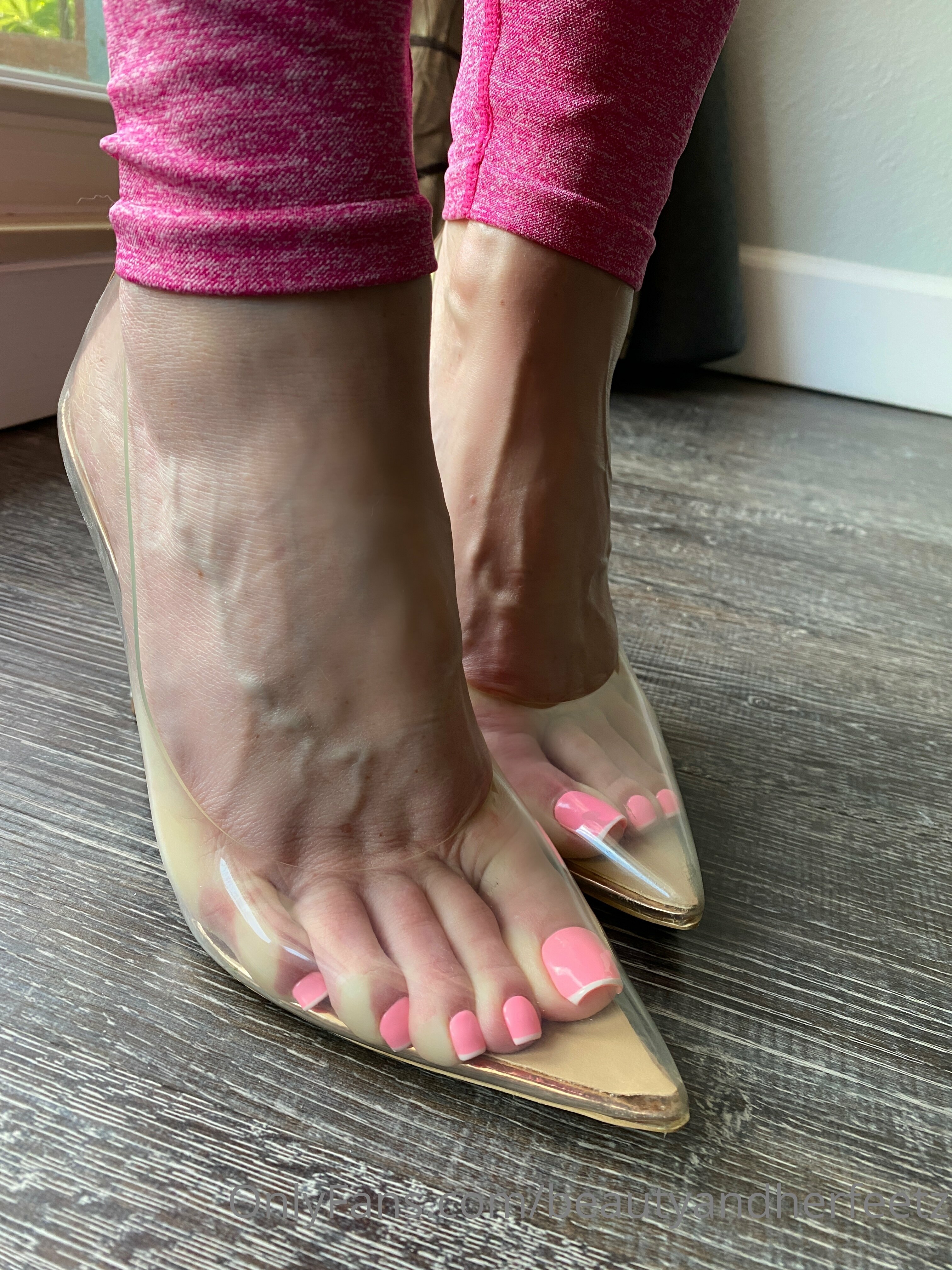 beautyandherfeetz feet photo 6