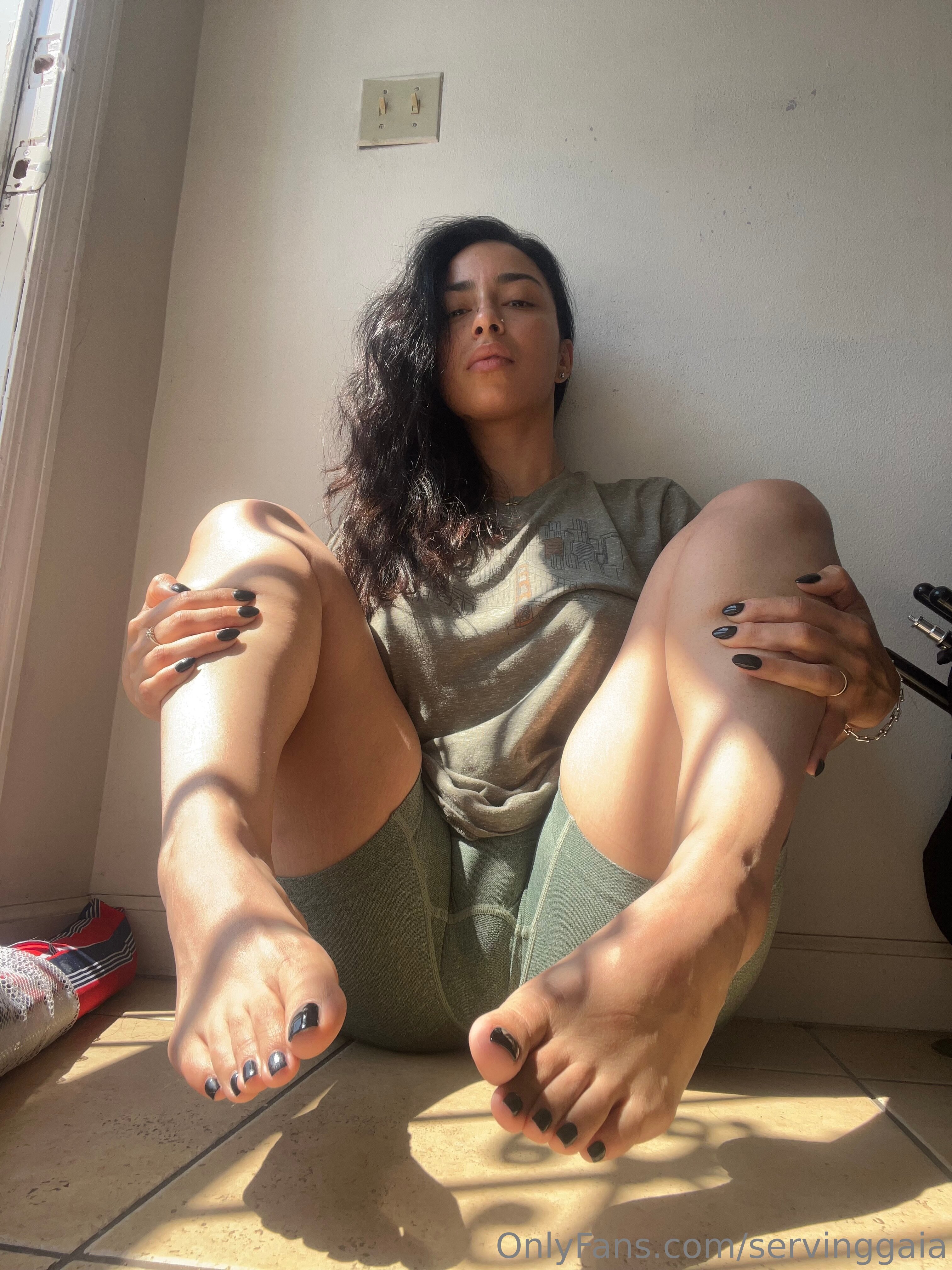 servinggaia feet photo 19