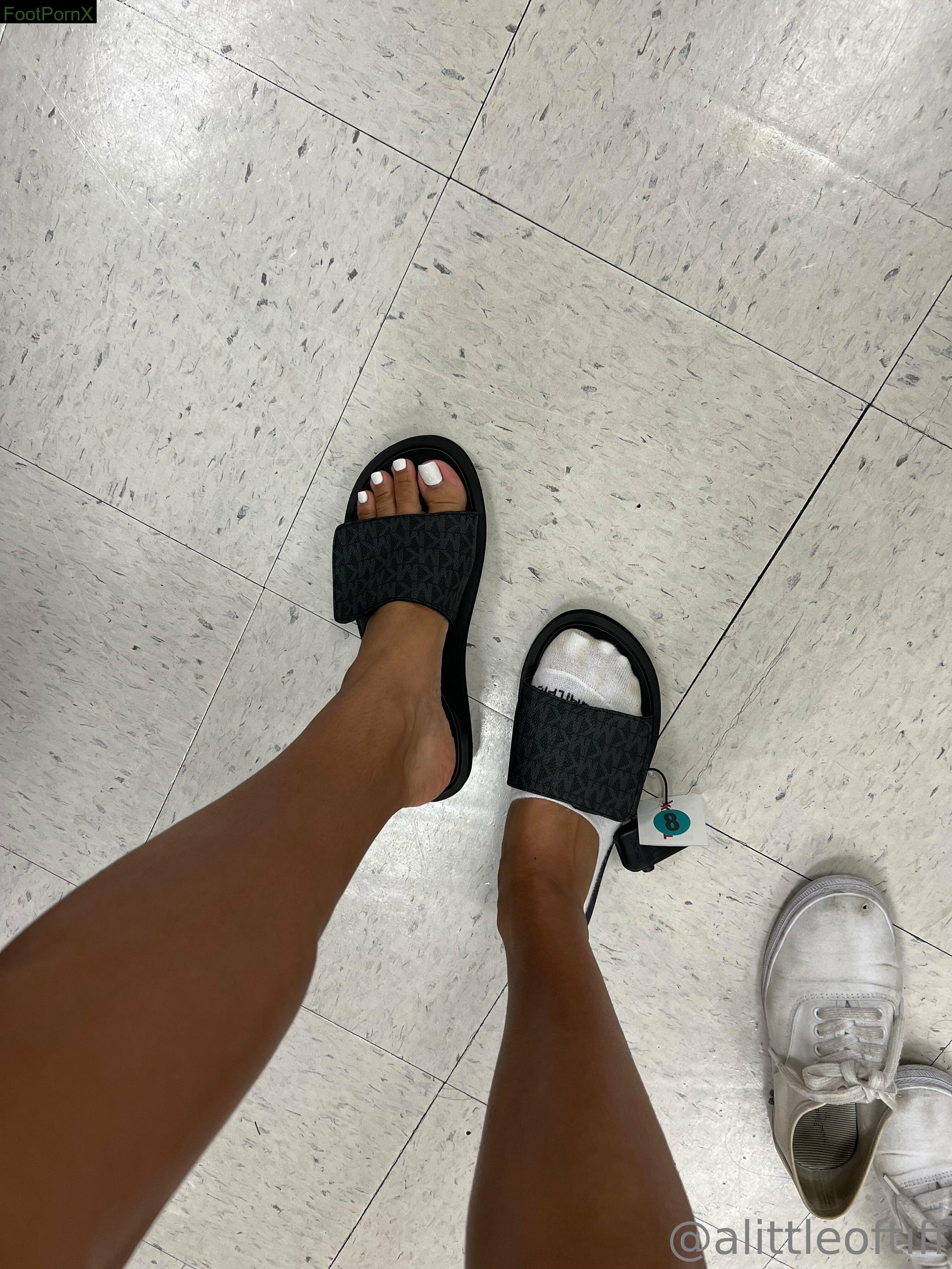 alittleoftiff feet photo 4