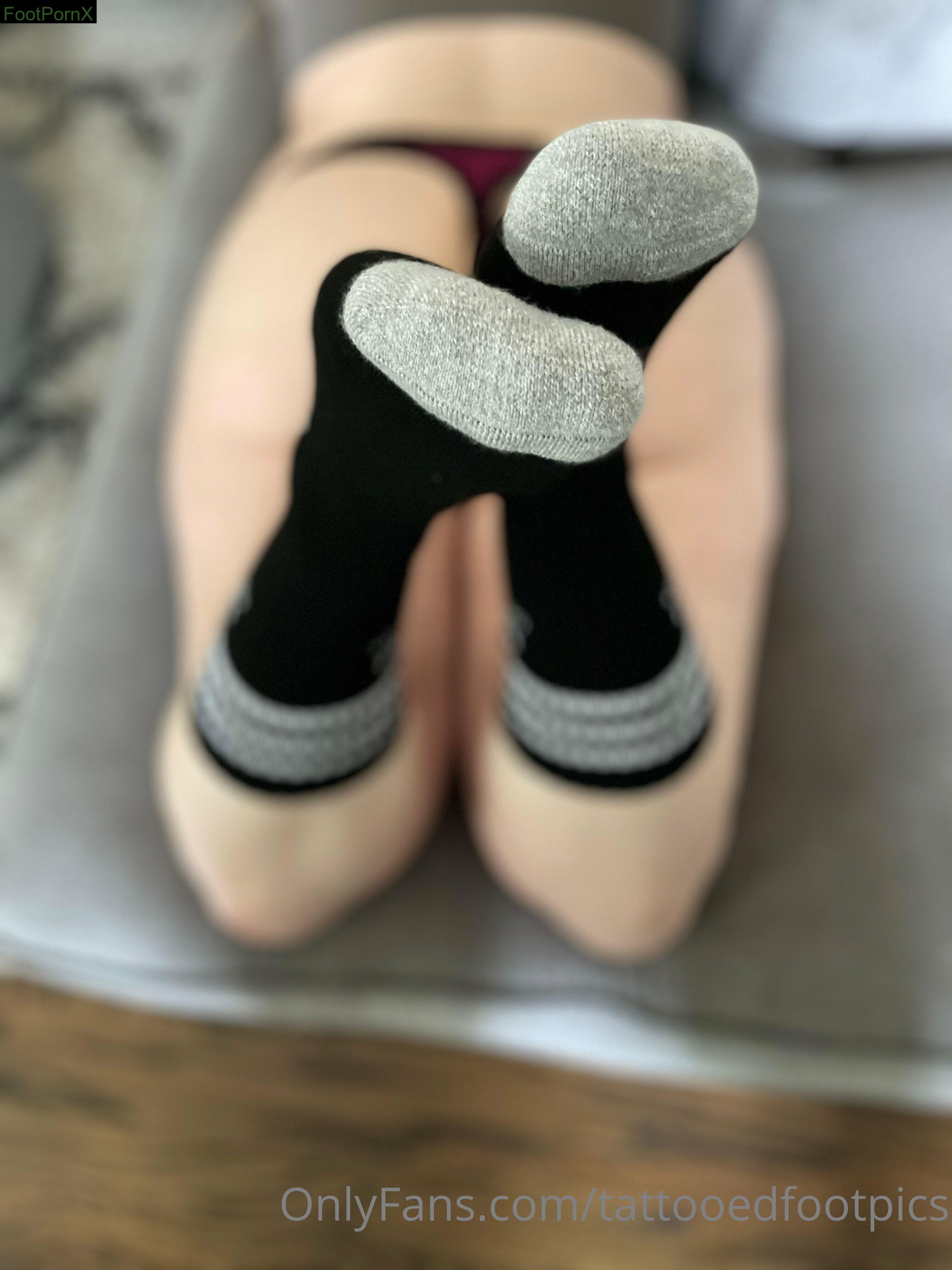 tattoofootgirl feet photo 2
