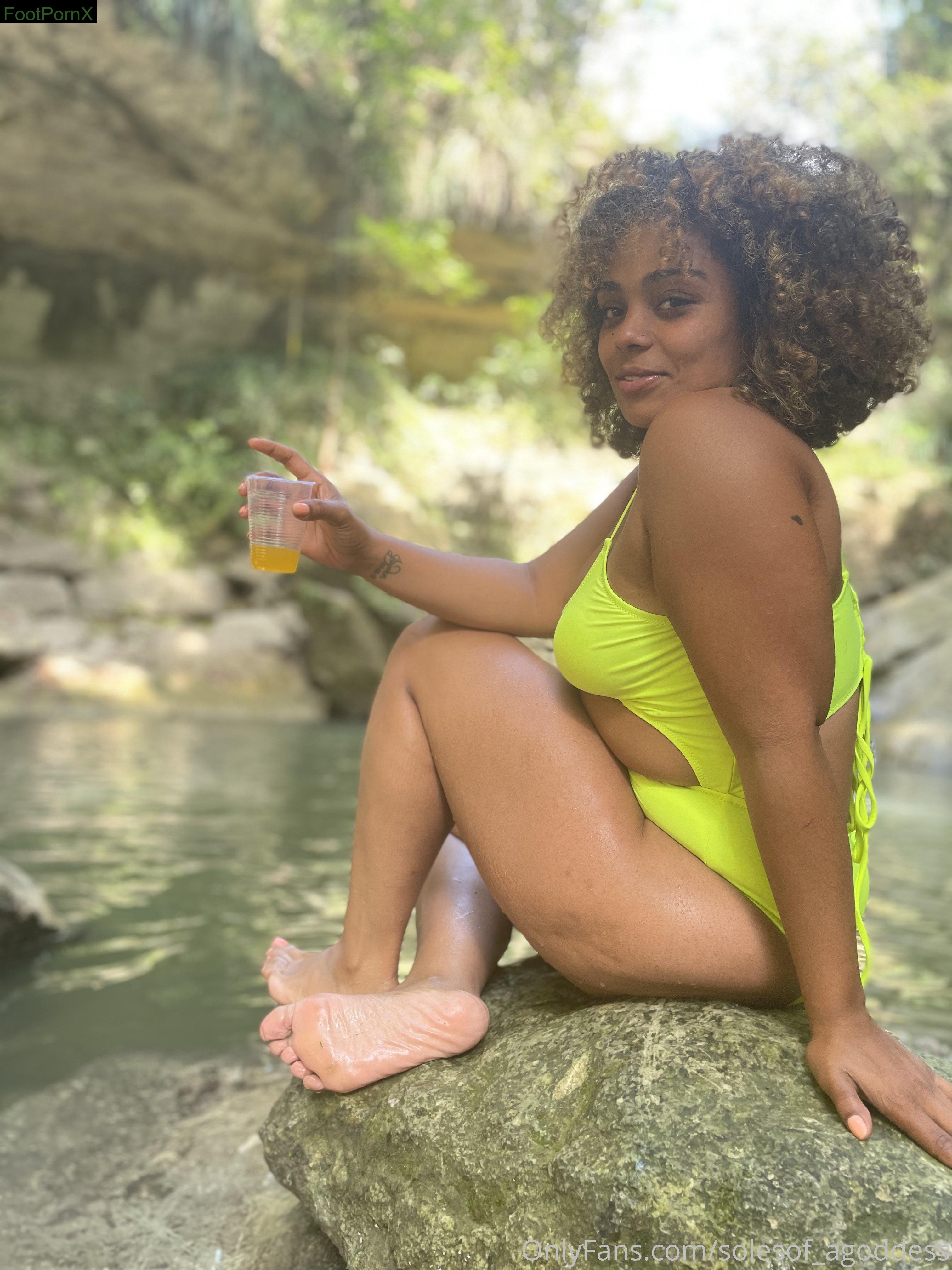 solesof_agoddess feet photo 5