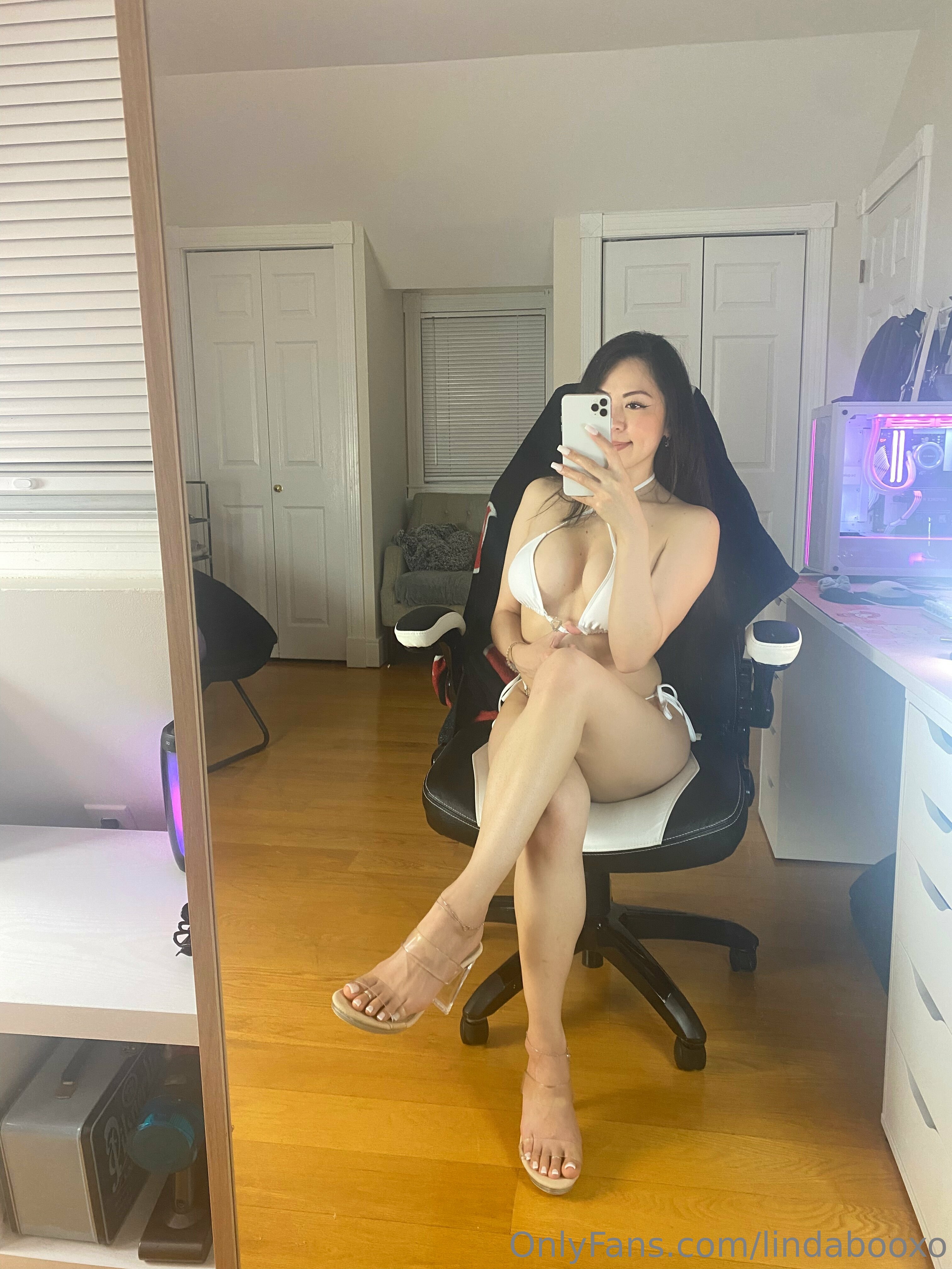 lindabooxo feet photo 10