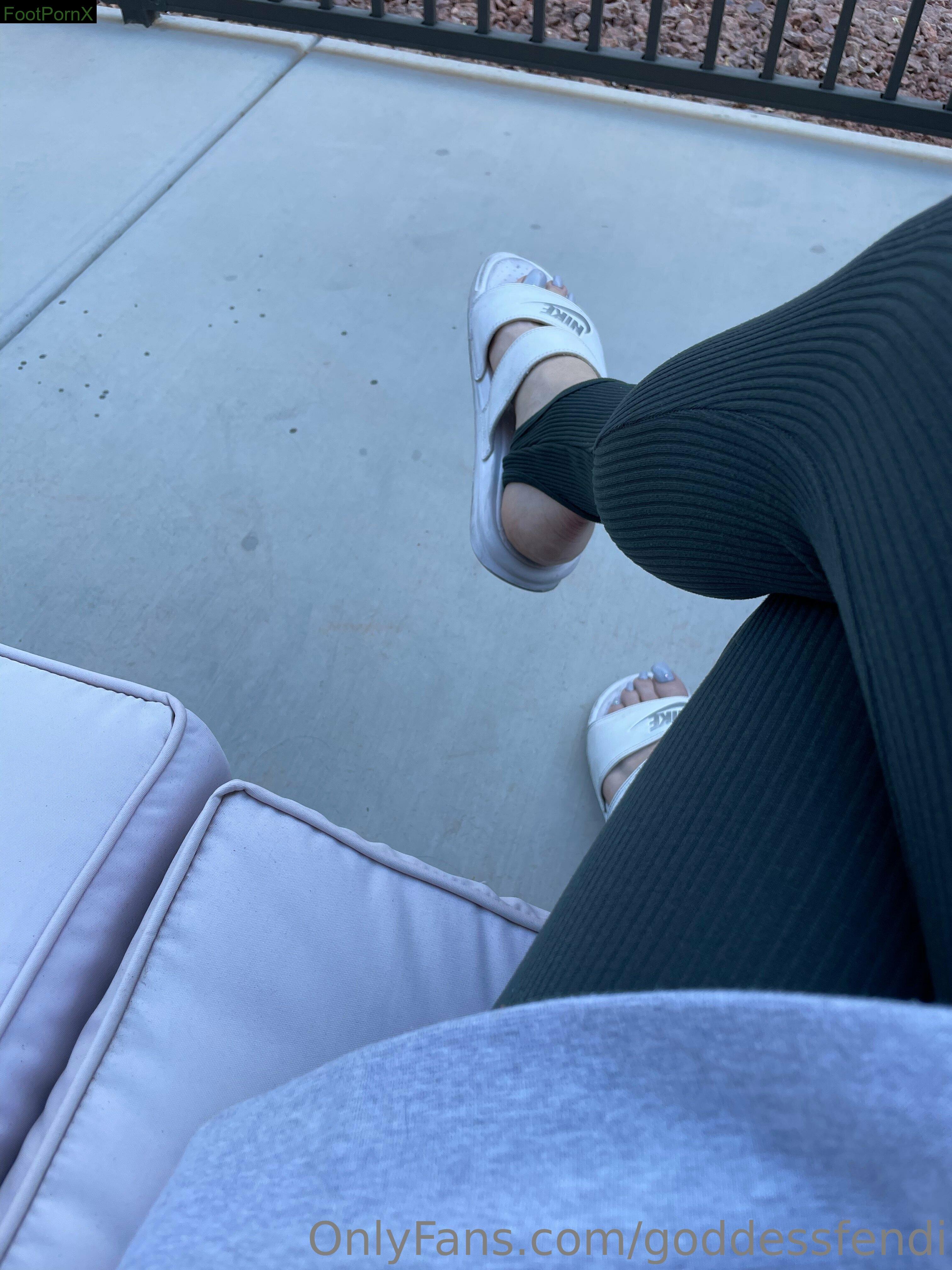goddessfendi feet photo 9