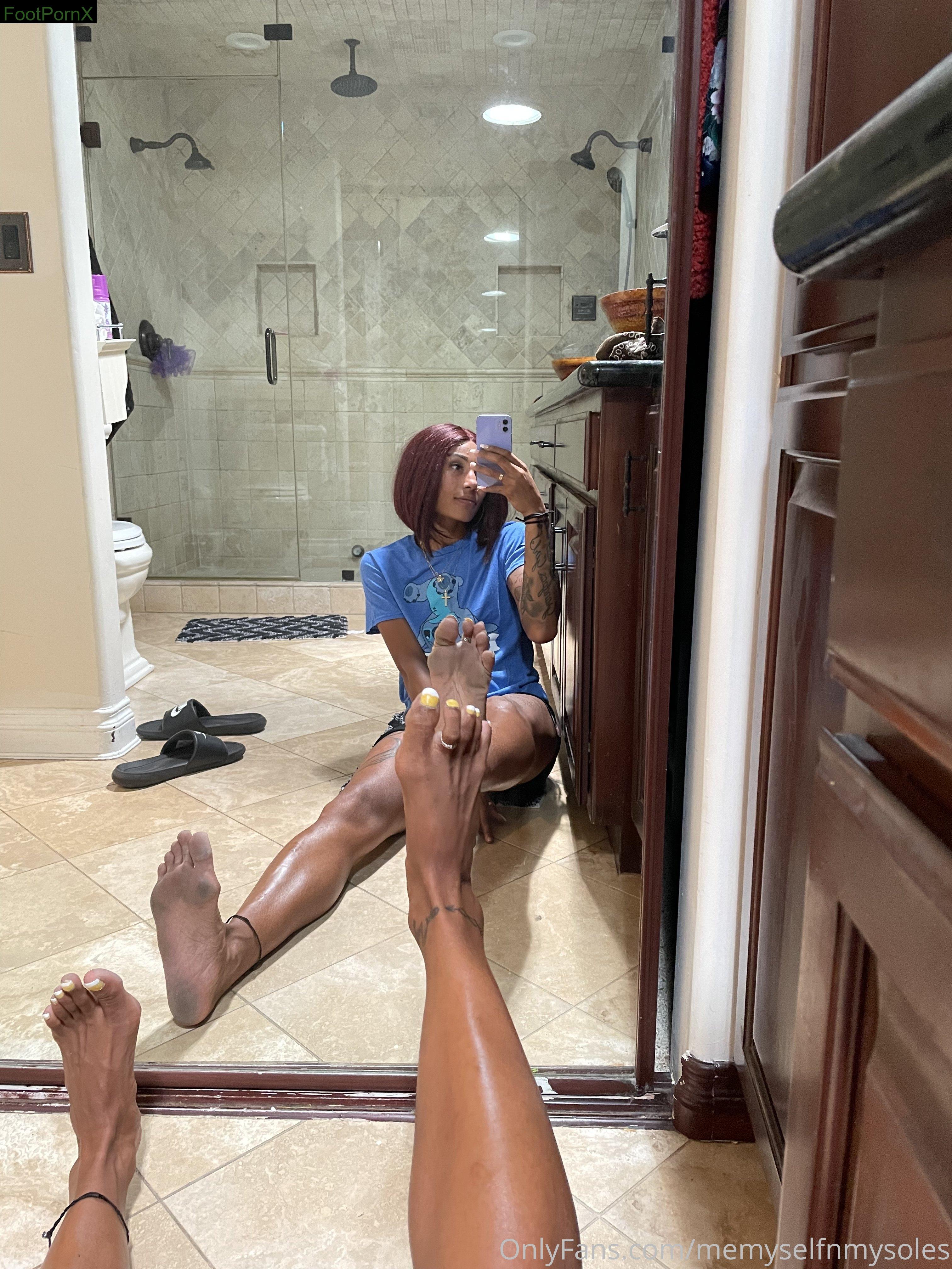 memyselfnmysoles feet photo 7