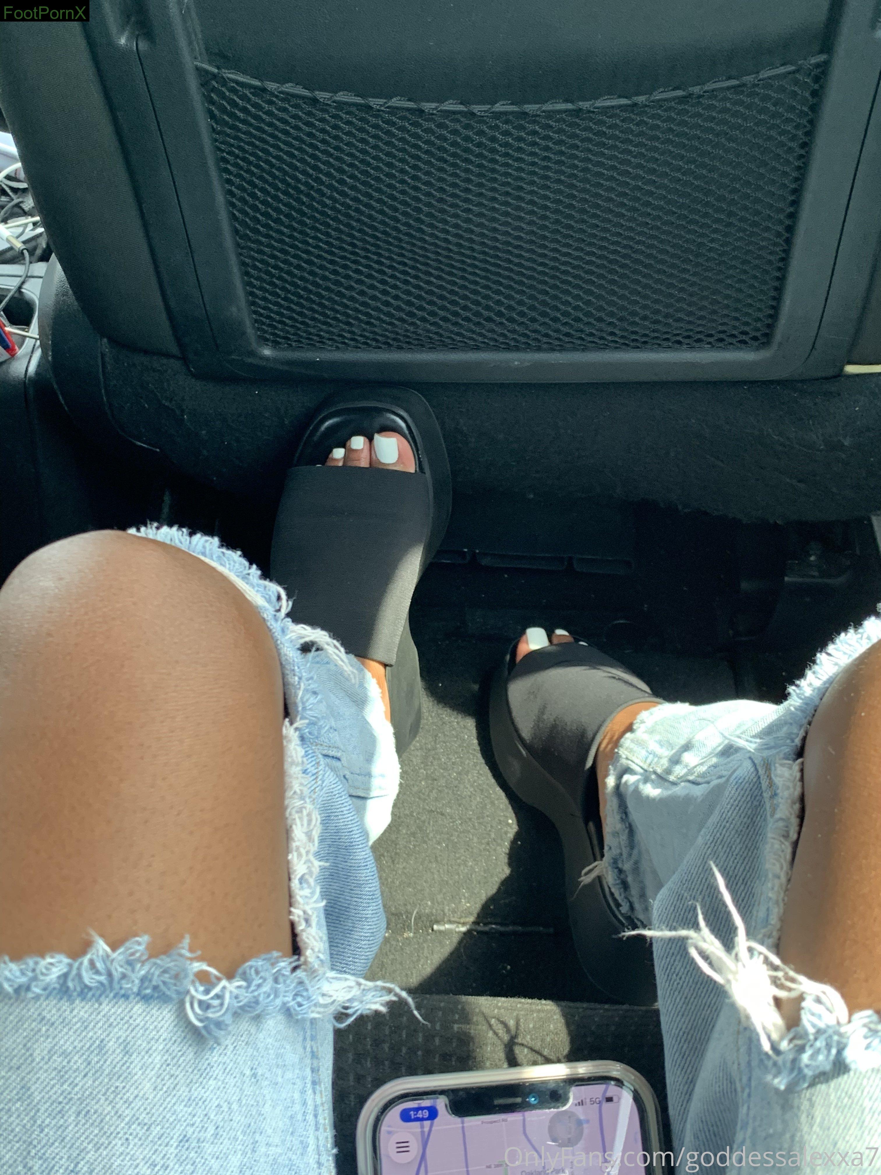 empressalexxa feet photo 1