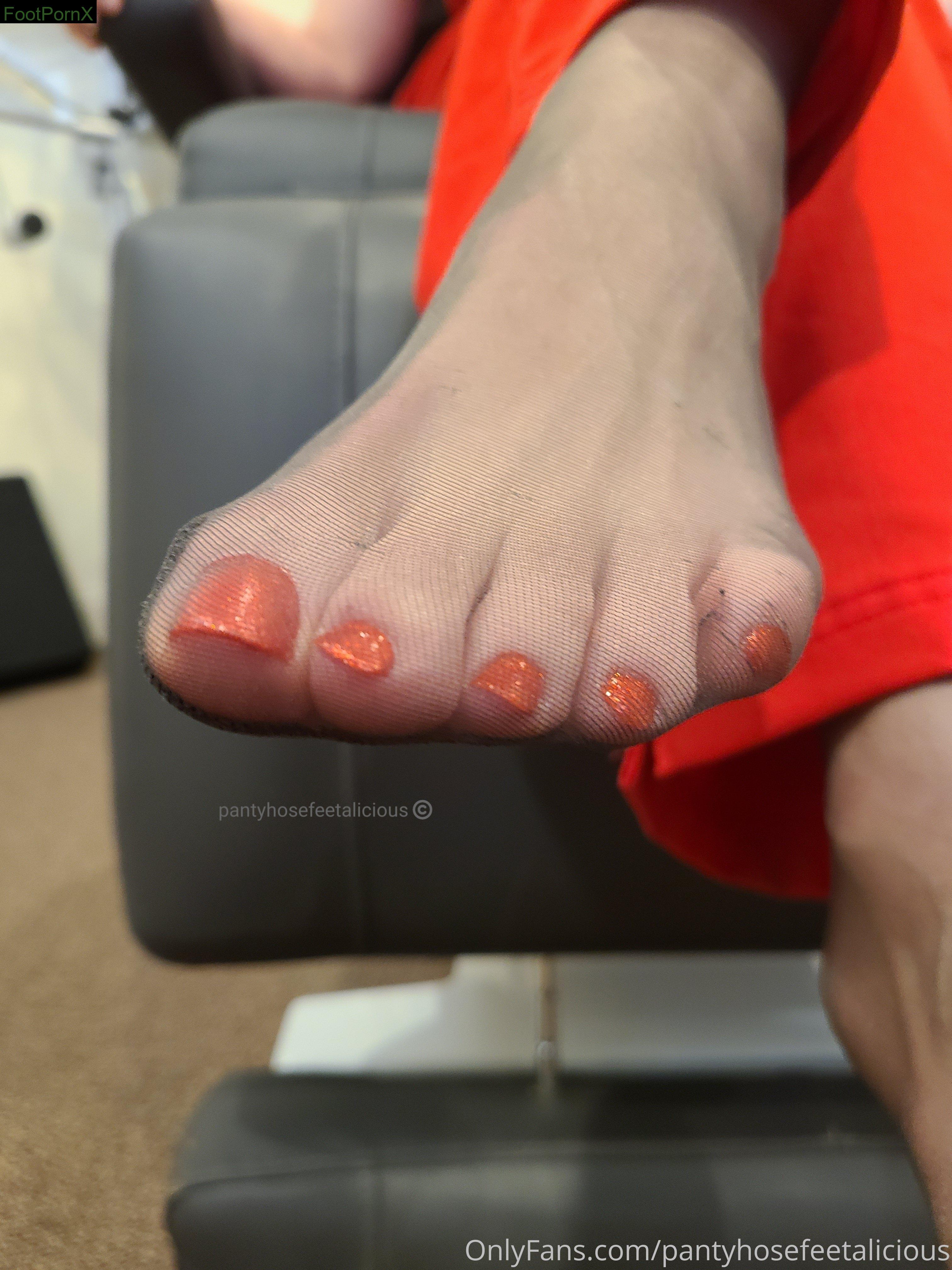 pantyhosefeetalicious feet photo 10
