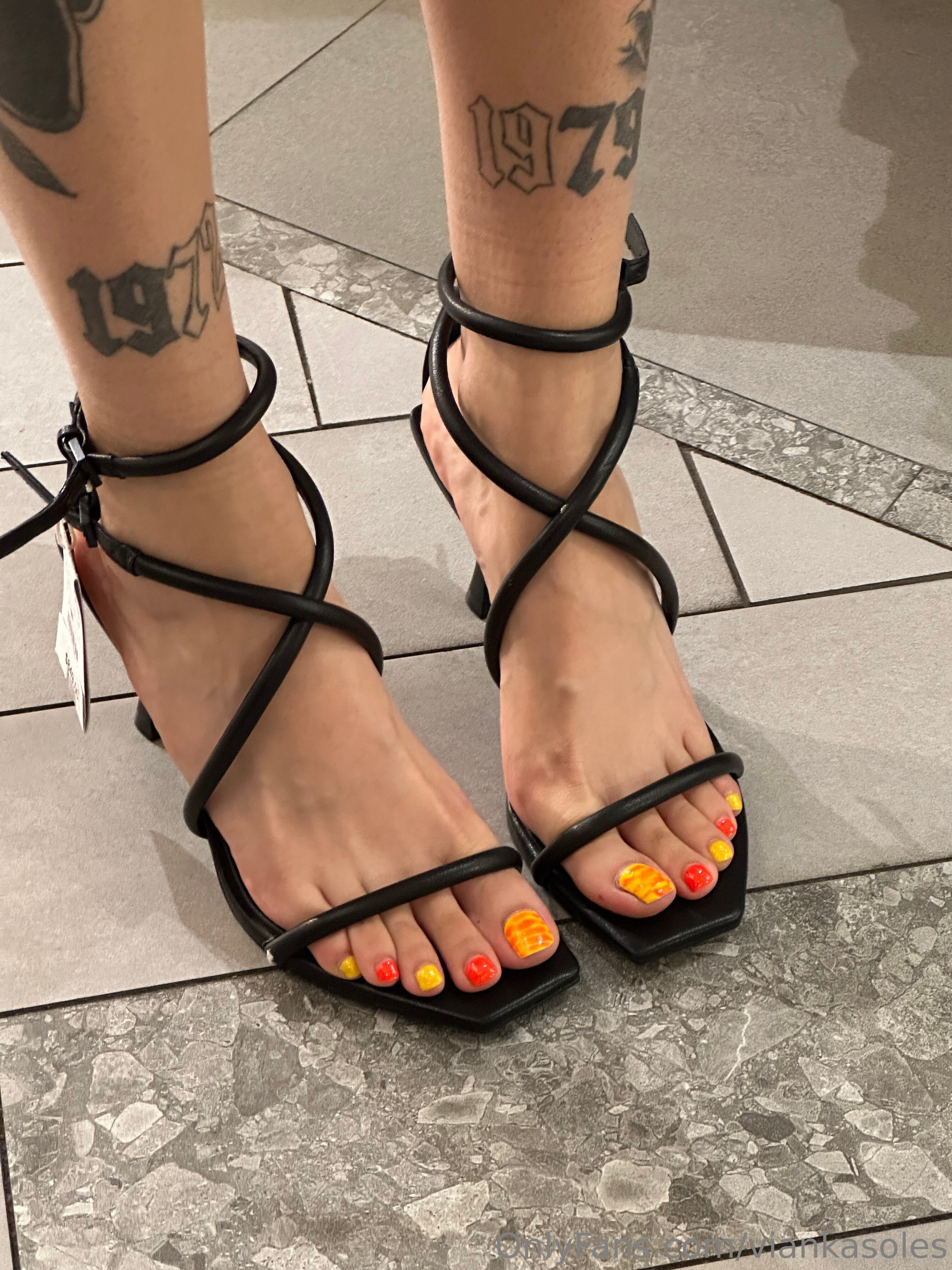 viankasoles feet photo 18