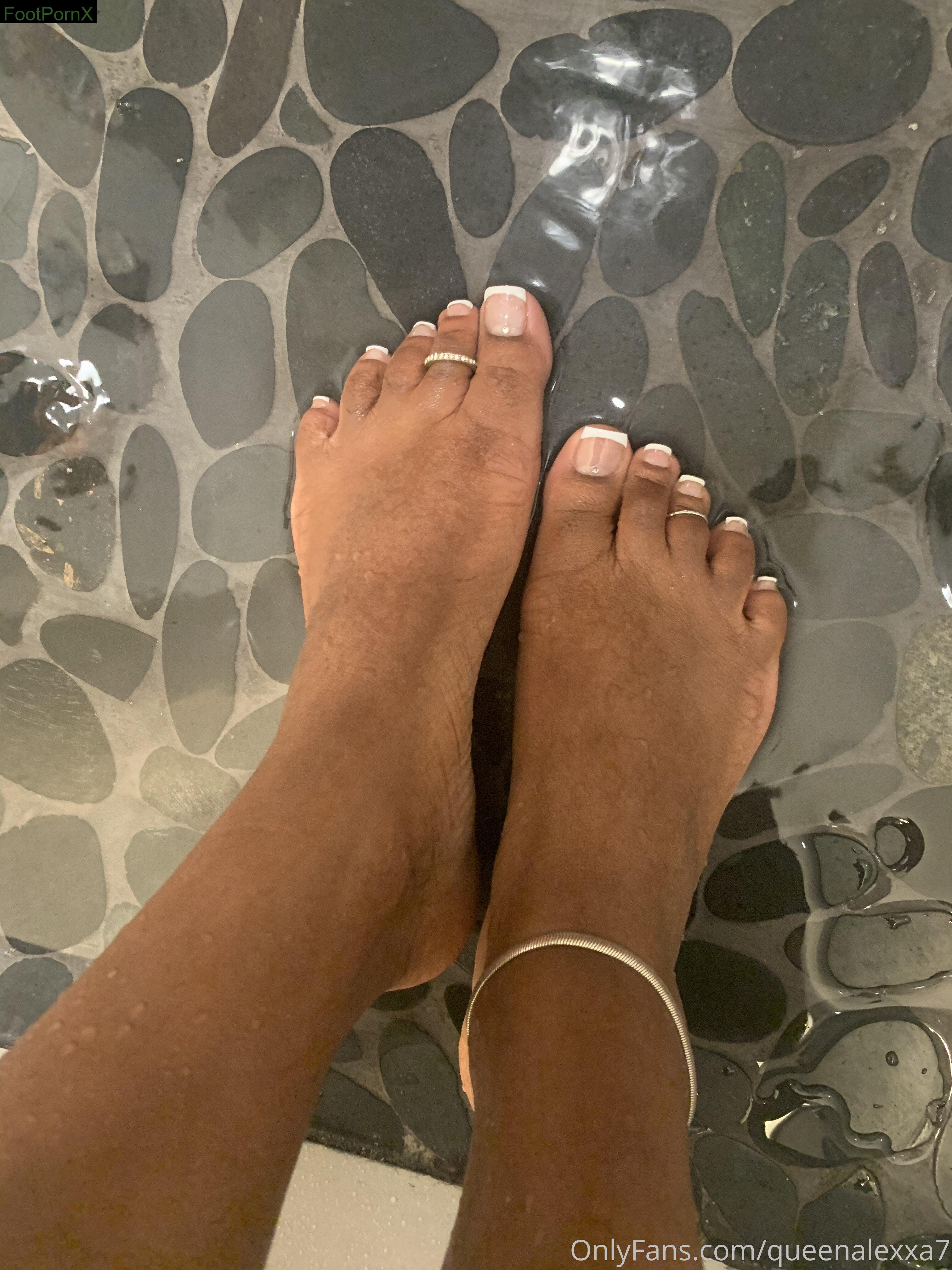 empressalexxa feet photo 3