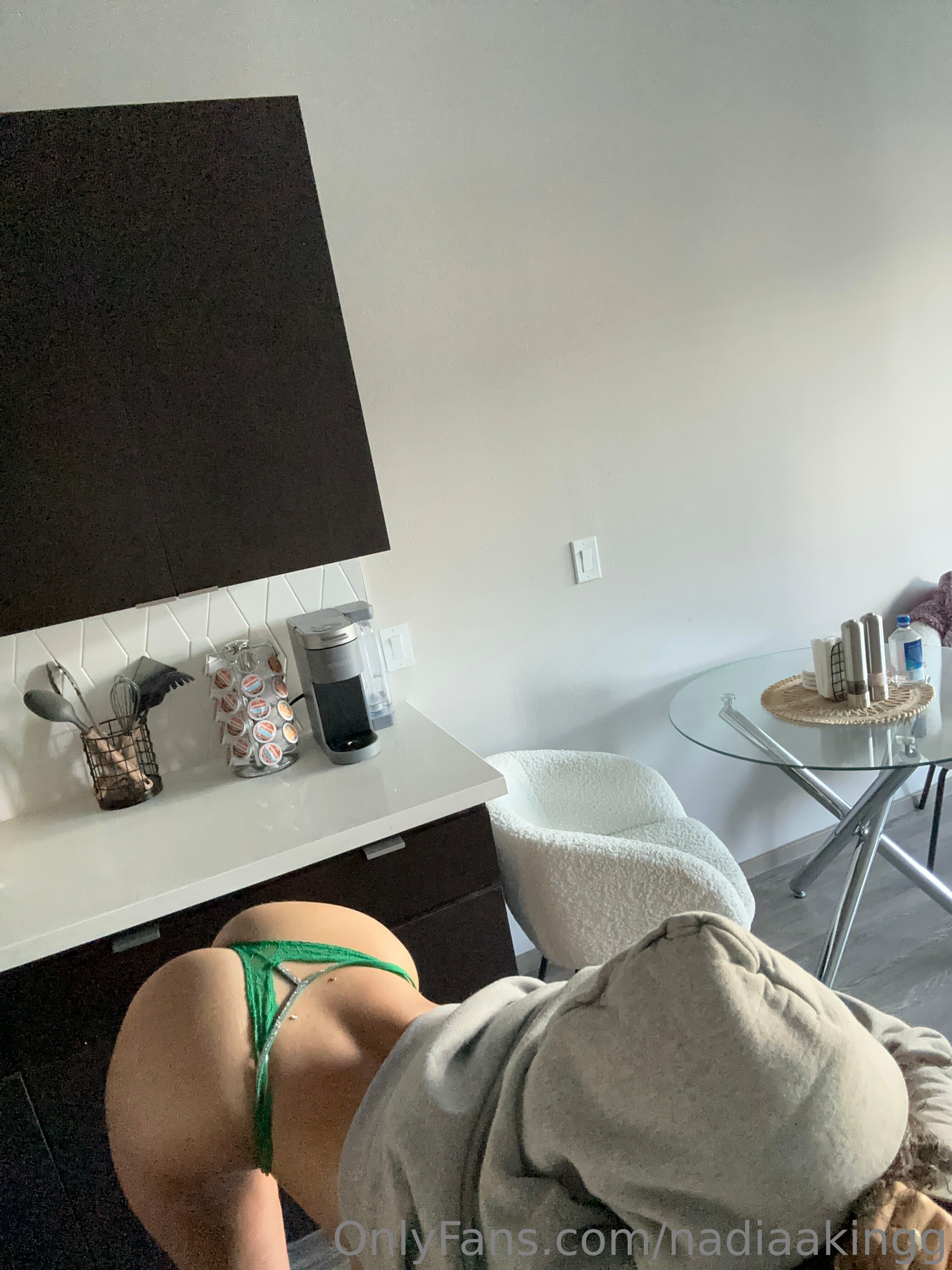 nadiaakingg feet photo 5