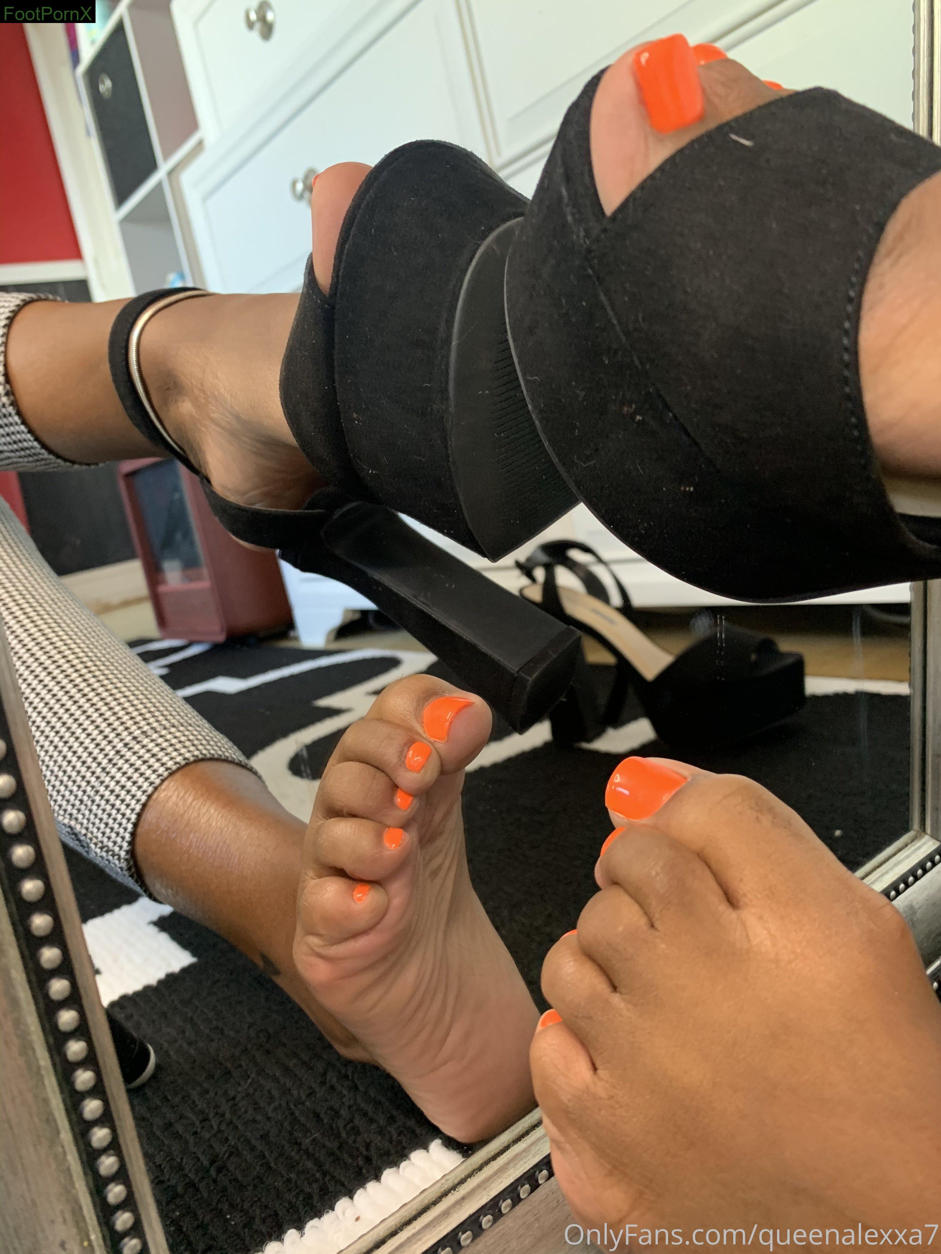 empressalexxa feet photo 20