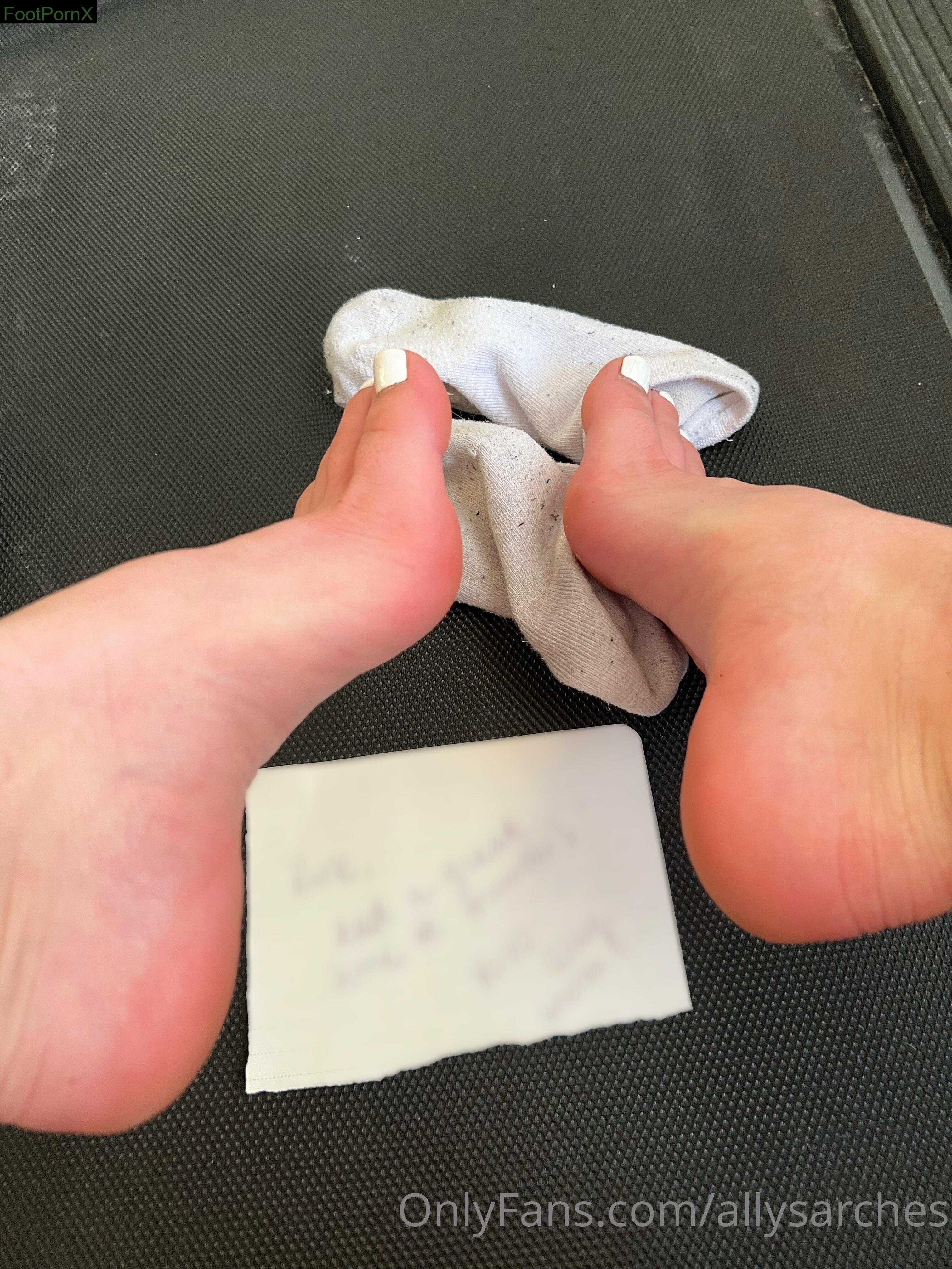 allysarches feet photo 4