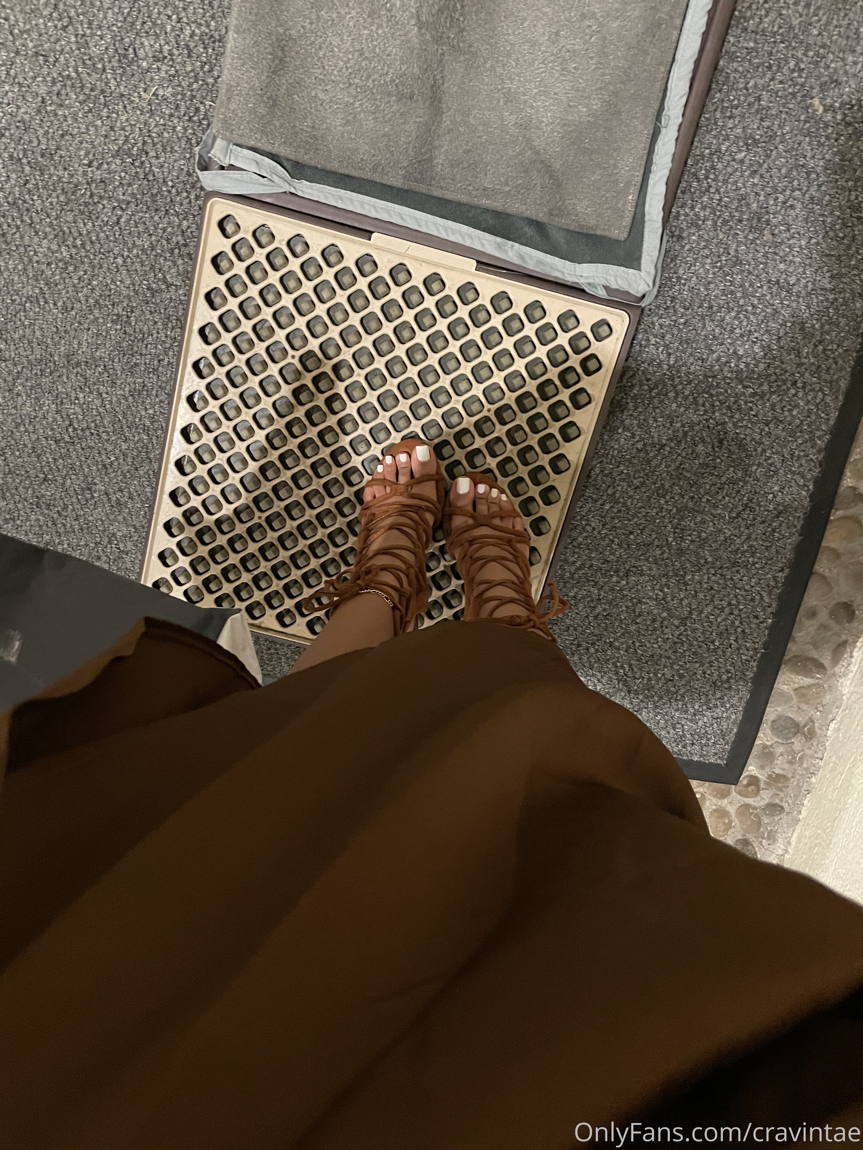 cravintae feet photo 24