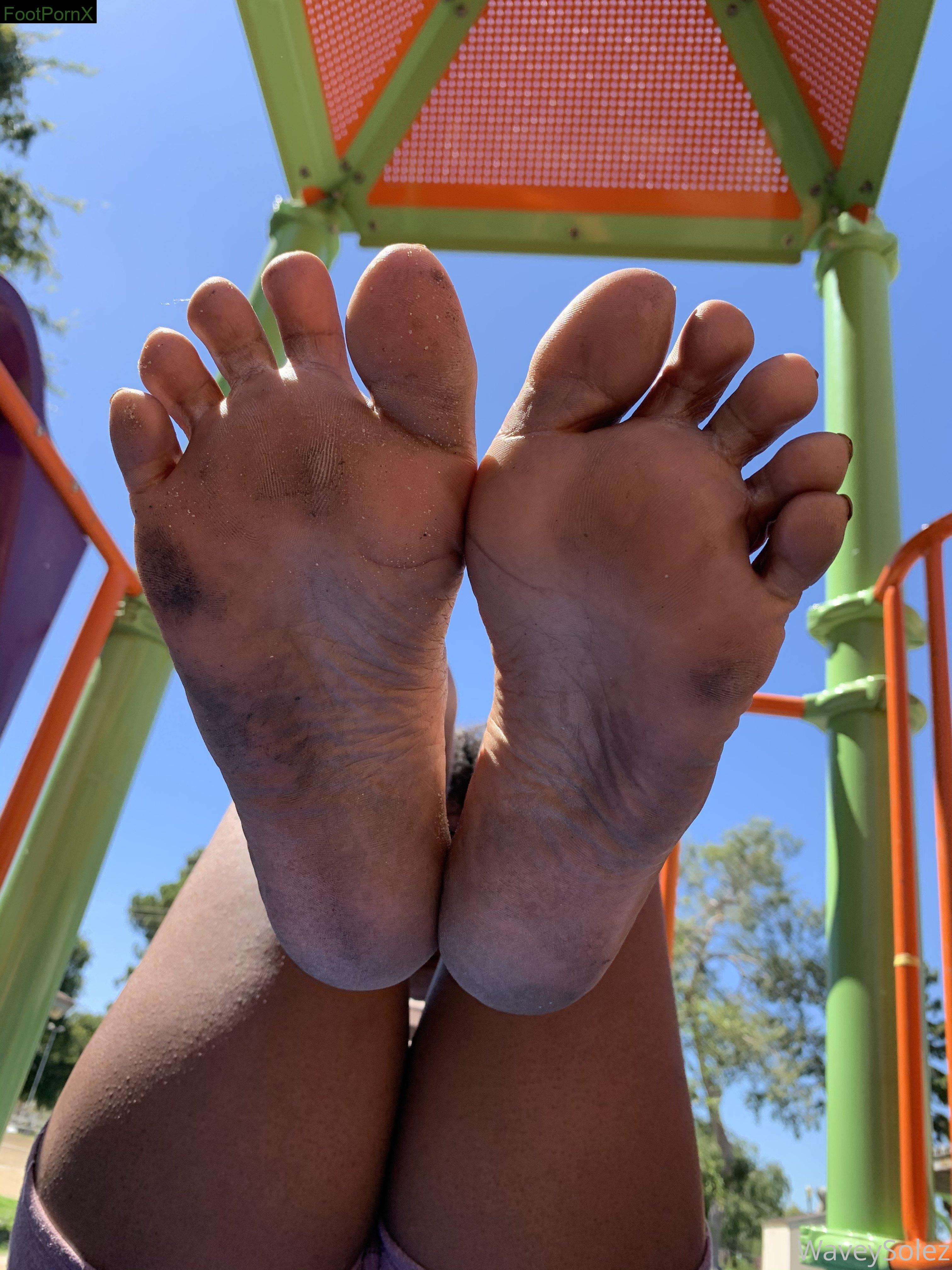 waveysolezz feet photo 6