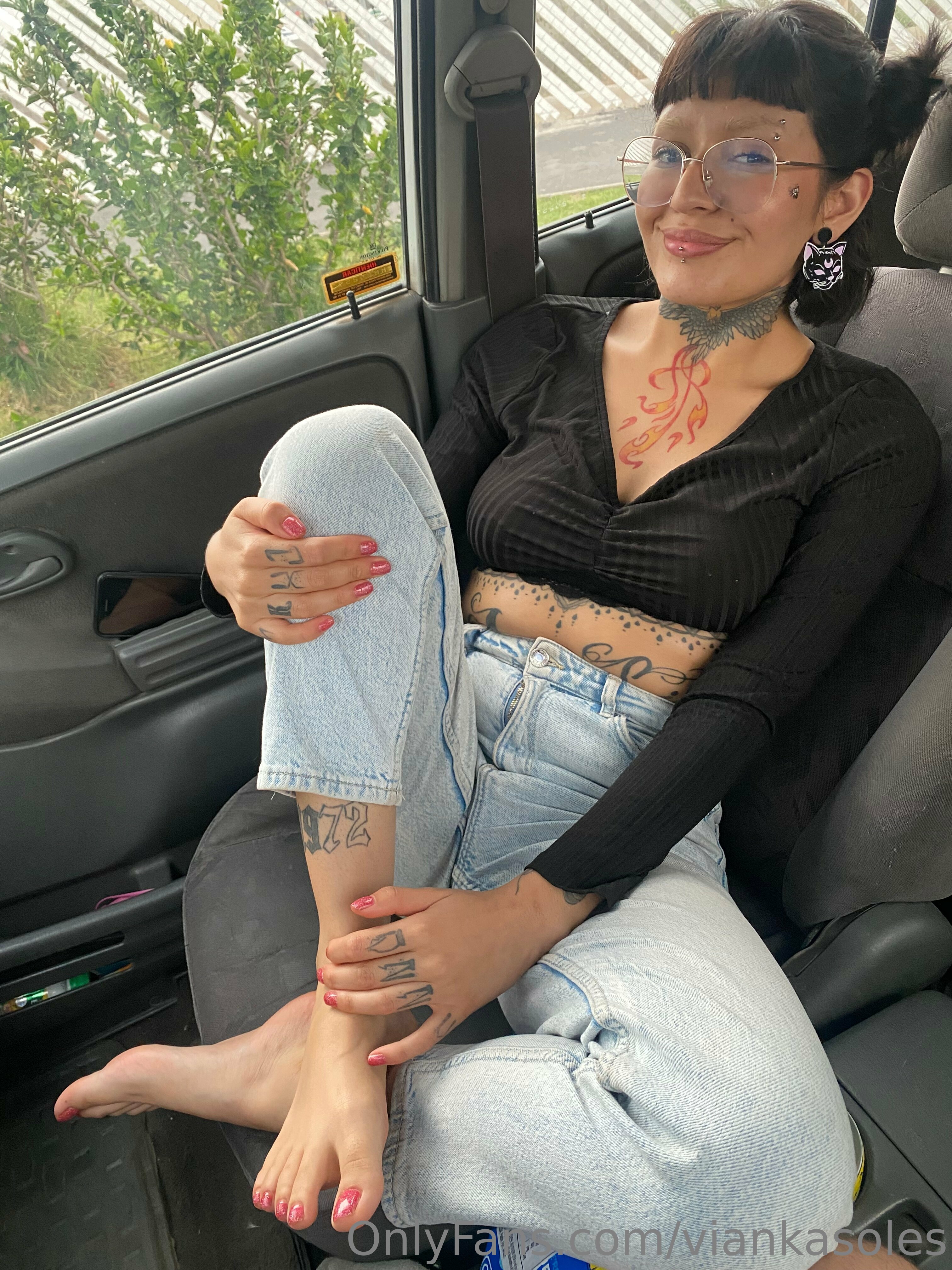 viankasoles feet photo 10