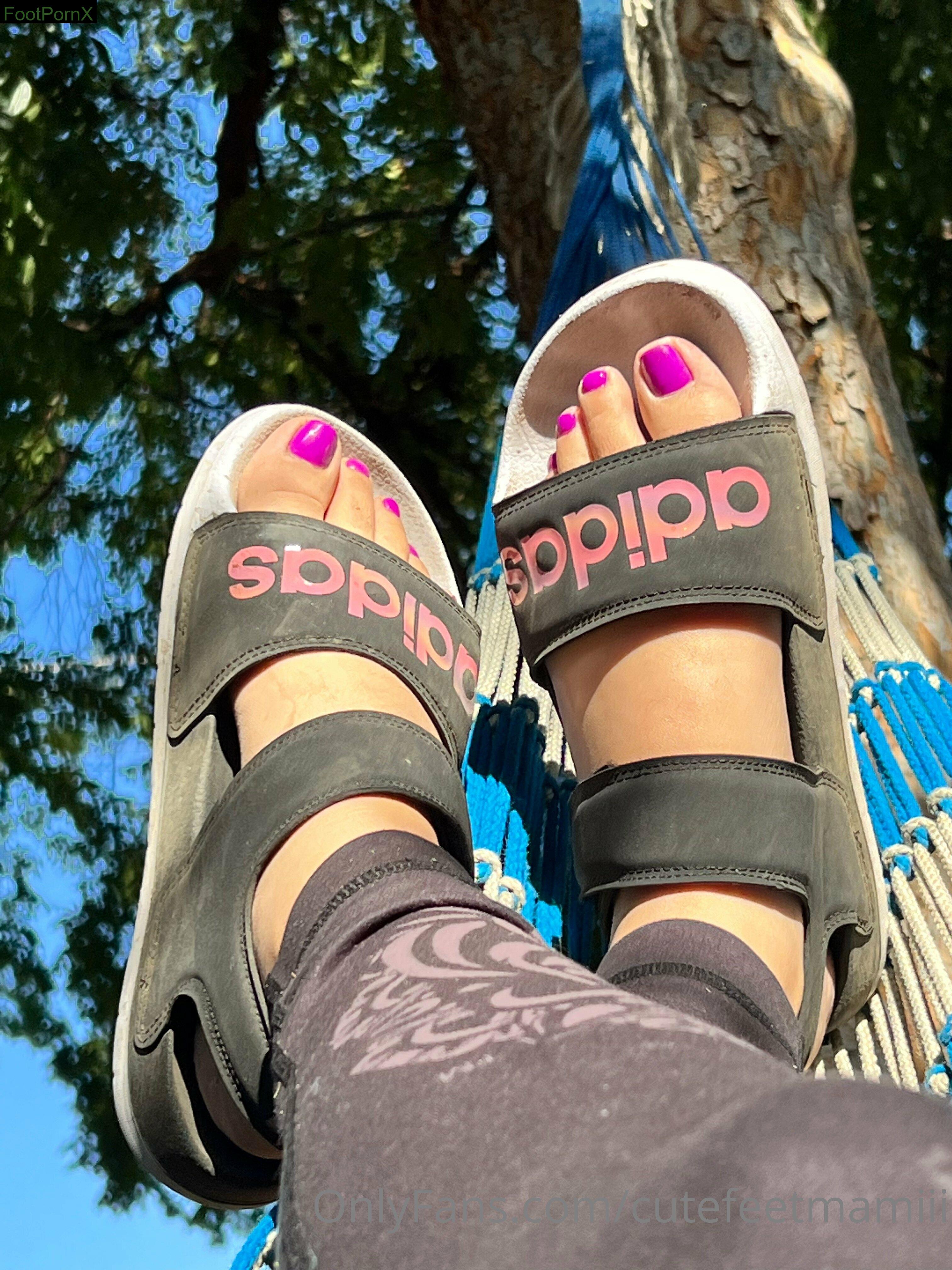 cutefeetmamiii feet photo 24